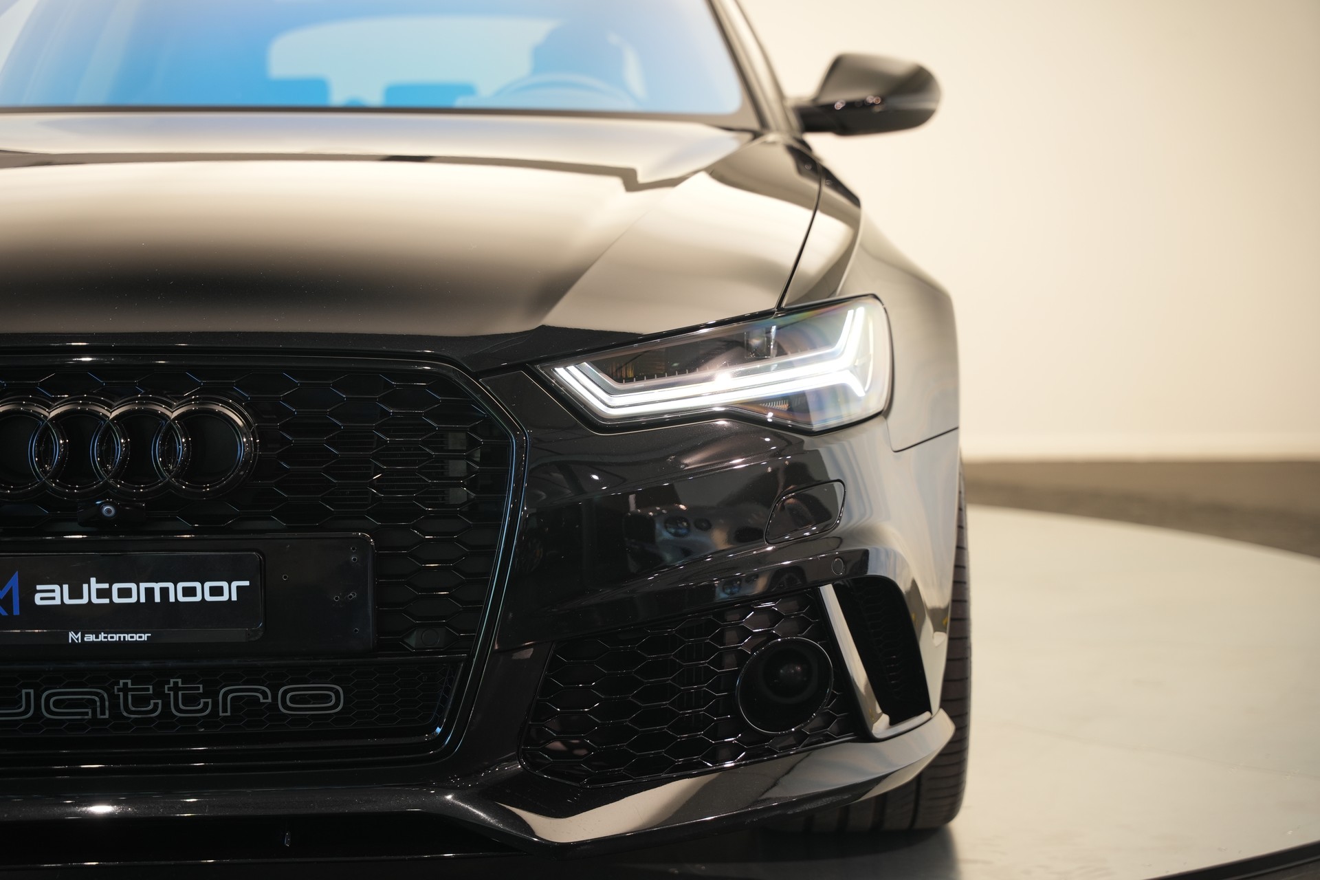 AUDI RS6 Avant 4.0 TFSI V8 performance quattro *HuD* *Softclose* *Panorama*-image-44