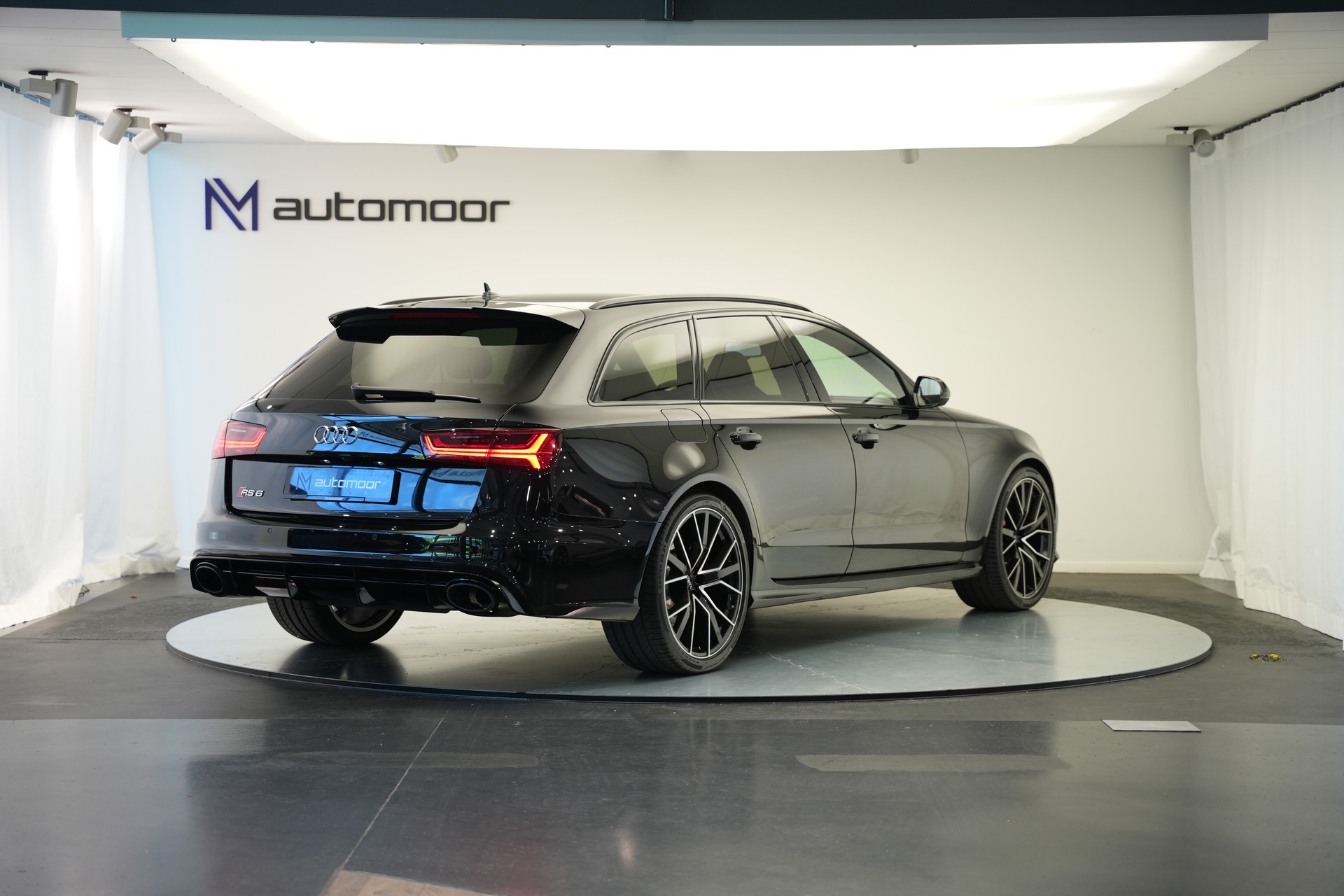 AUDI RS6 Avant 4.0 TFSI V8 performance quattro *HuD* *Softclose* *Panorama*-image-4