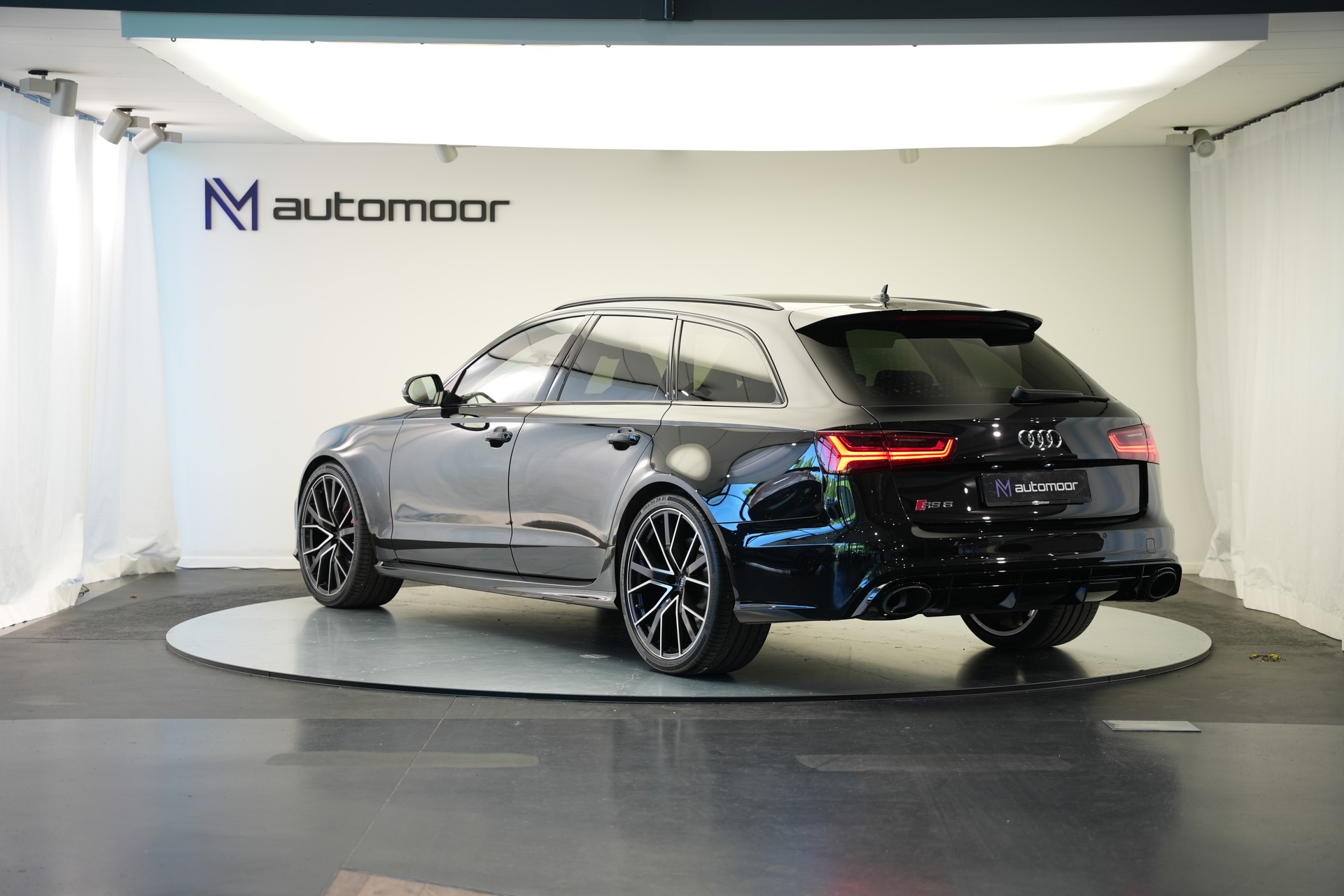 AUDI RS6 Avant 4.0 TFSI V8 performance quattro *HuD* *Softclose* *Panorama*-image-6