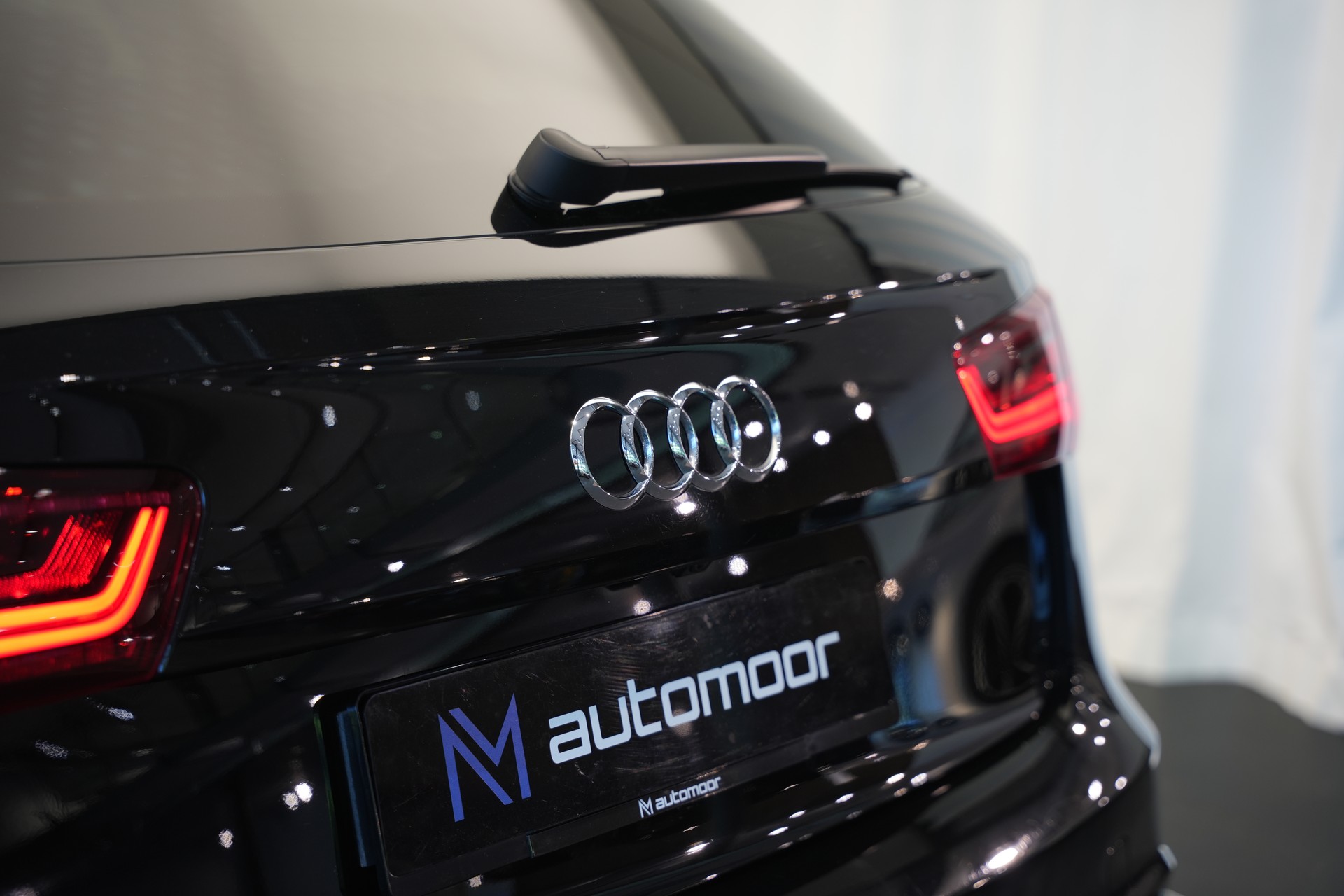 AUDI RS6 Avant 4.0 TFSI V8 performance quattro *HuD* *Softclose* *Panorama*-image-40