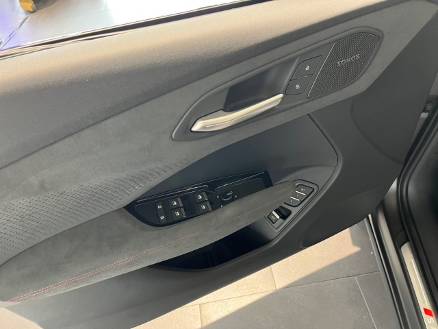 AUDI Q3 Sportback TFSI quattro 195 kW S tronic-image-8
