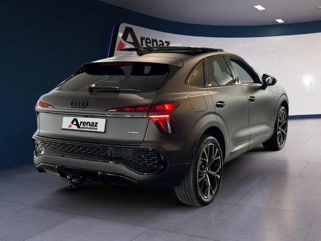 AUDI Q3 Sportback TFSI quattro 195 kW S tronic-showroom-element-3