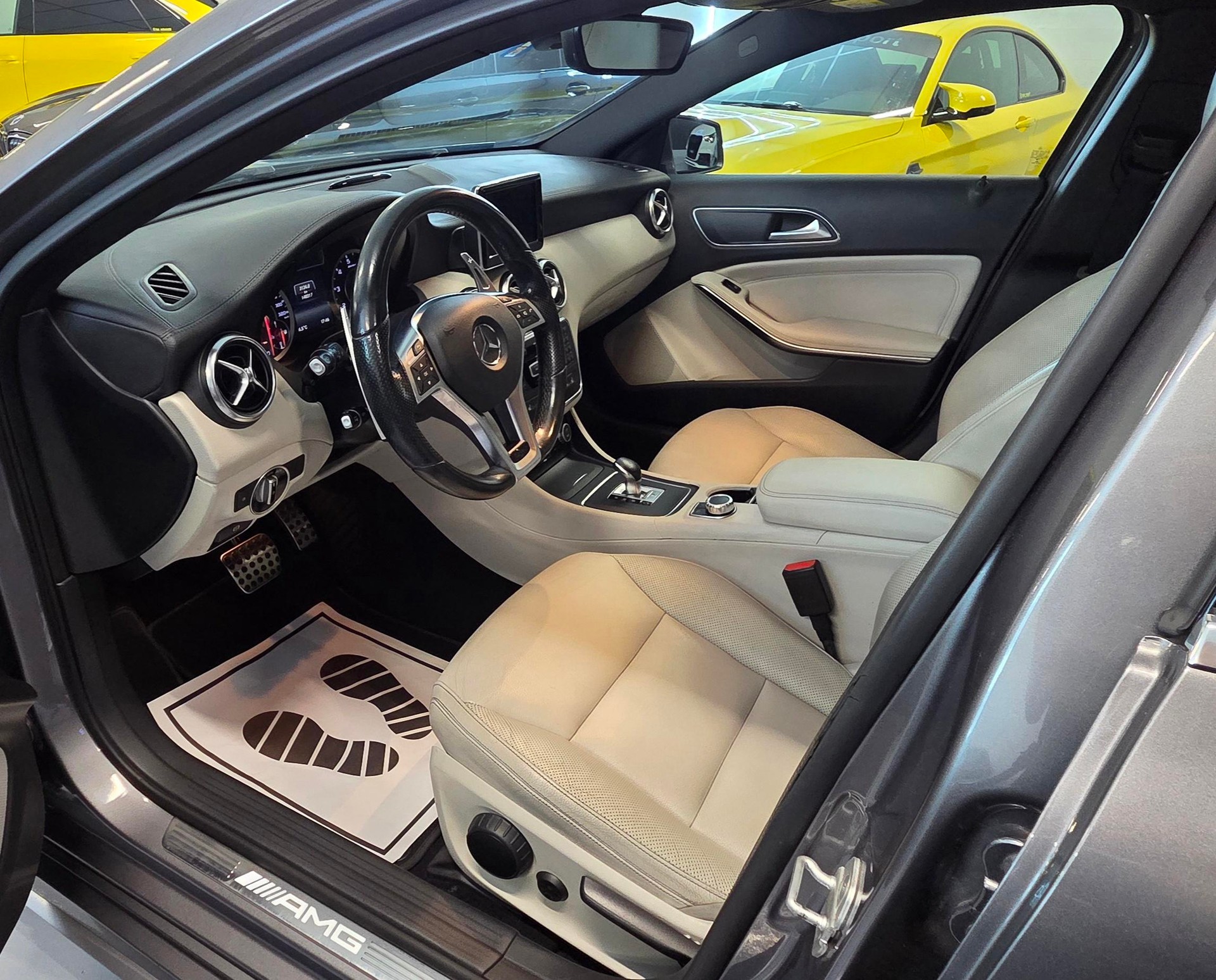 MERCEDES-BENZ A 45 AMG 4Matic Speedshift 7G-DCT-image-5