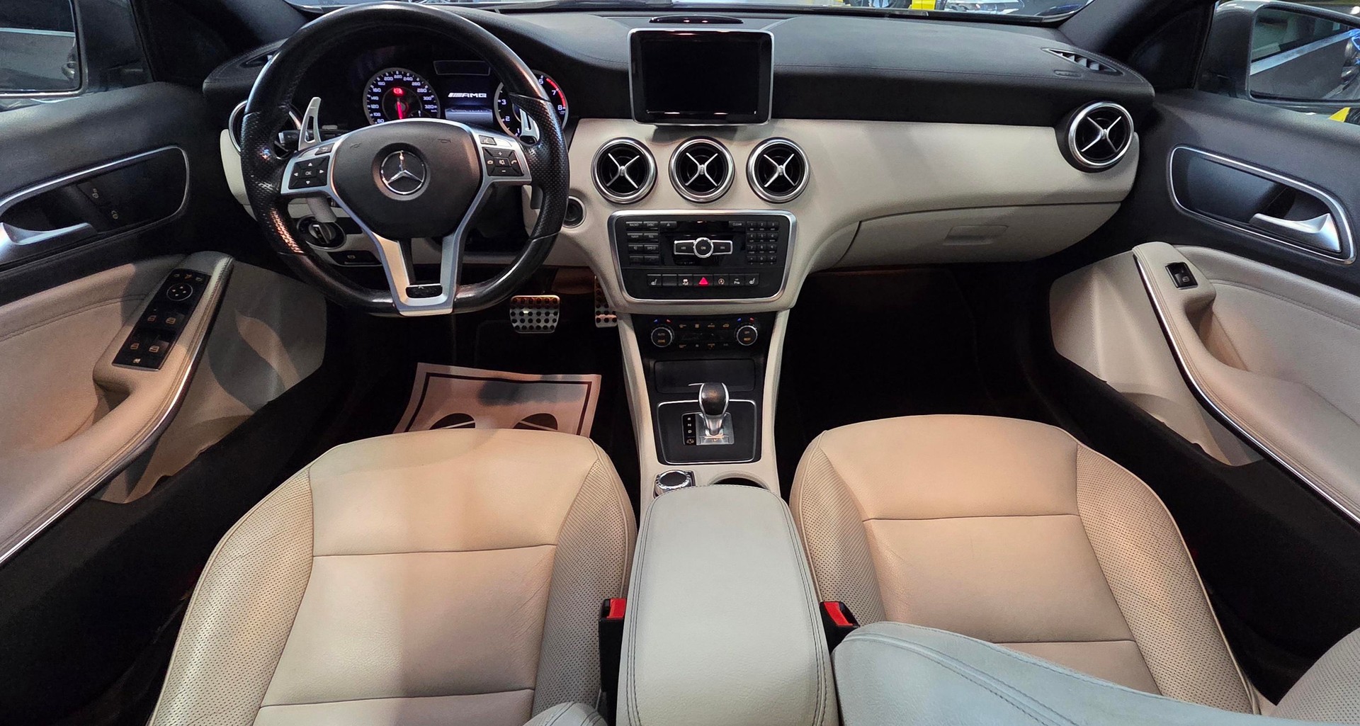 MERCEDES-BENZ A 45 AMG 4Matic Speedshift 7G-DCT-image-4