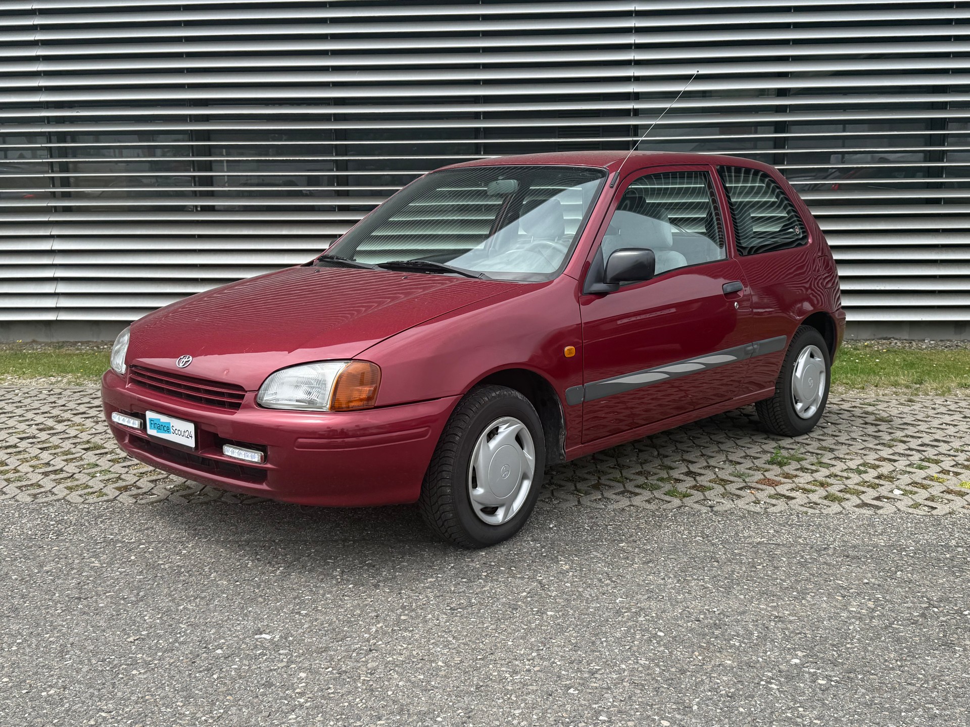 TOYOTA Starlet 1.3 Crystal-image-2