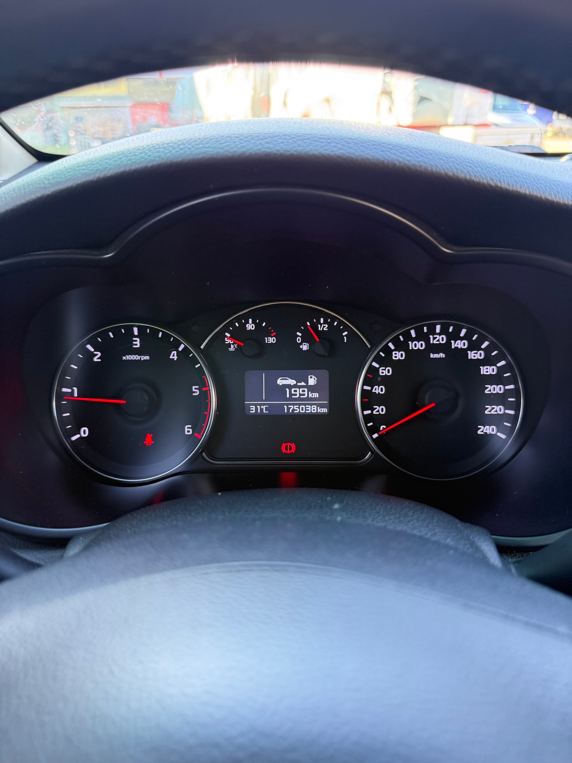 KIA Carens 1.7 CRDi Trend-image-15