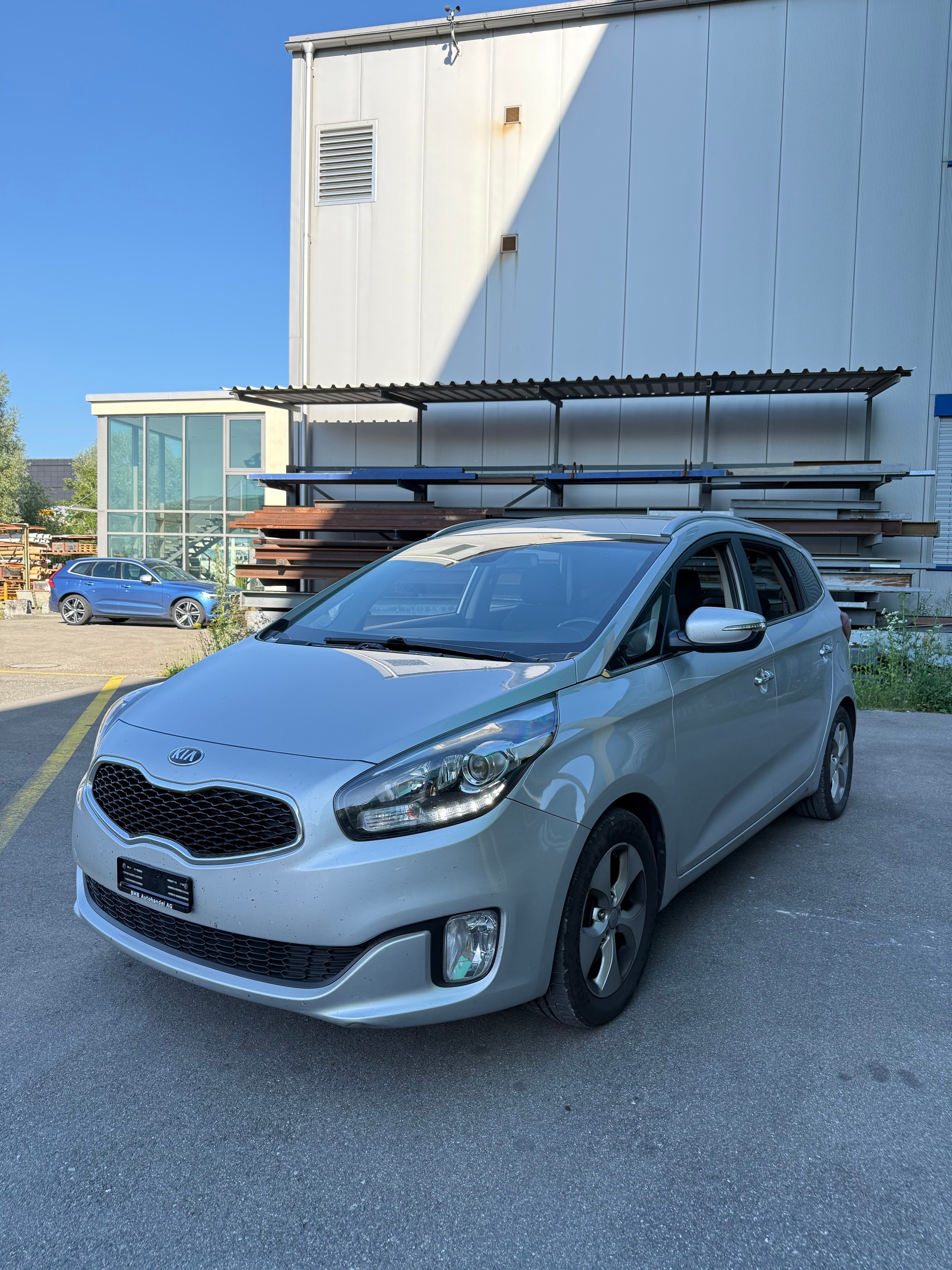 KIA Carens 1.7 CRDi Trend-image-2