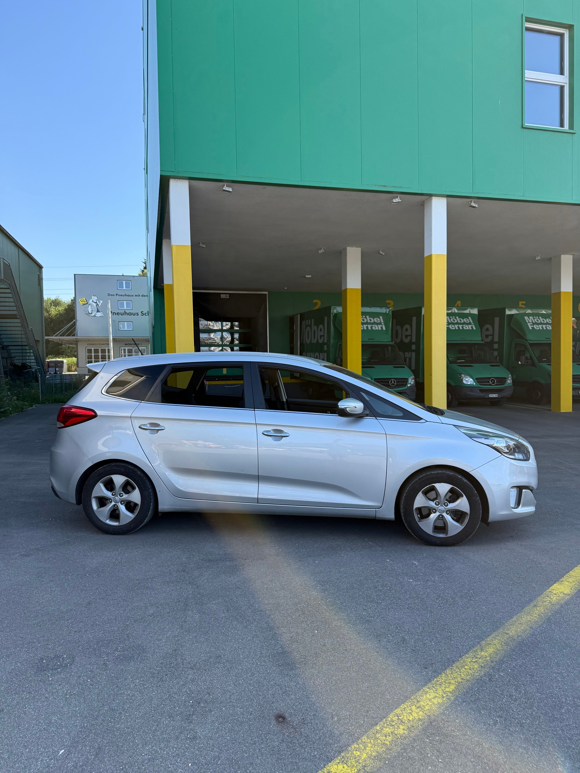 KIA Carens 1.7 CRDi Trend-image-7
