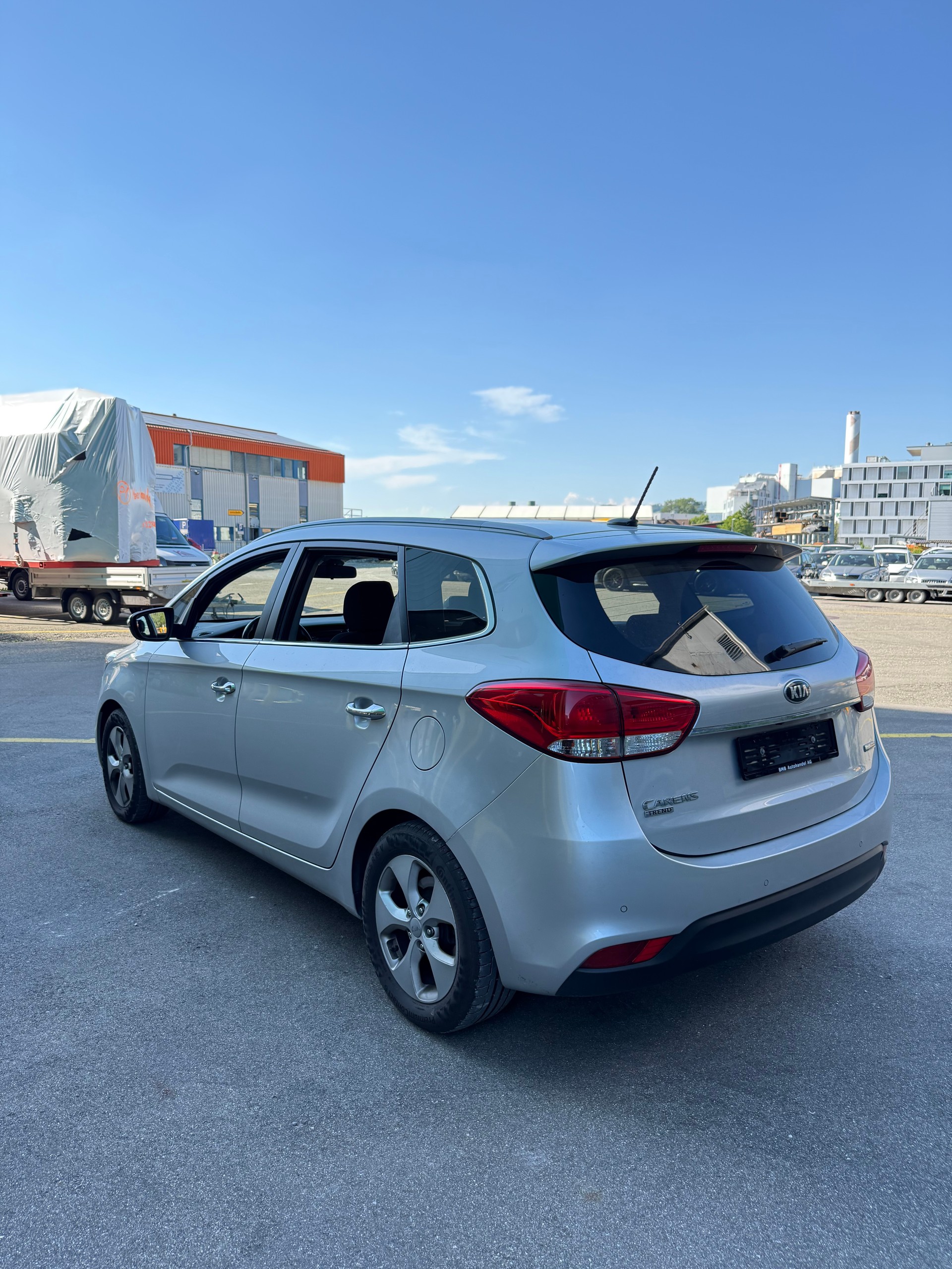 KIA Carens 1.7 CRDi Trend-image-4