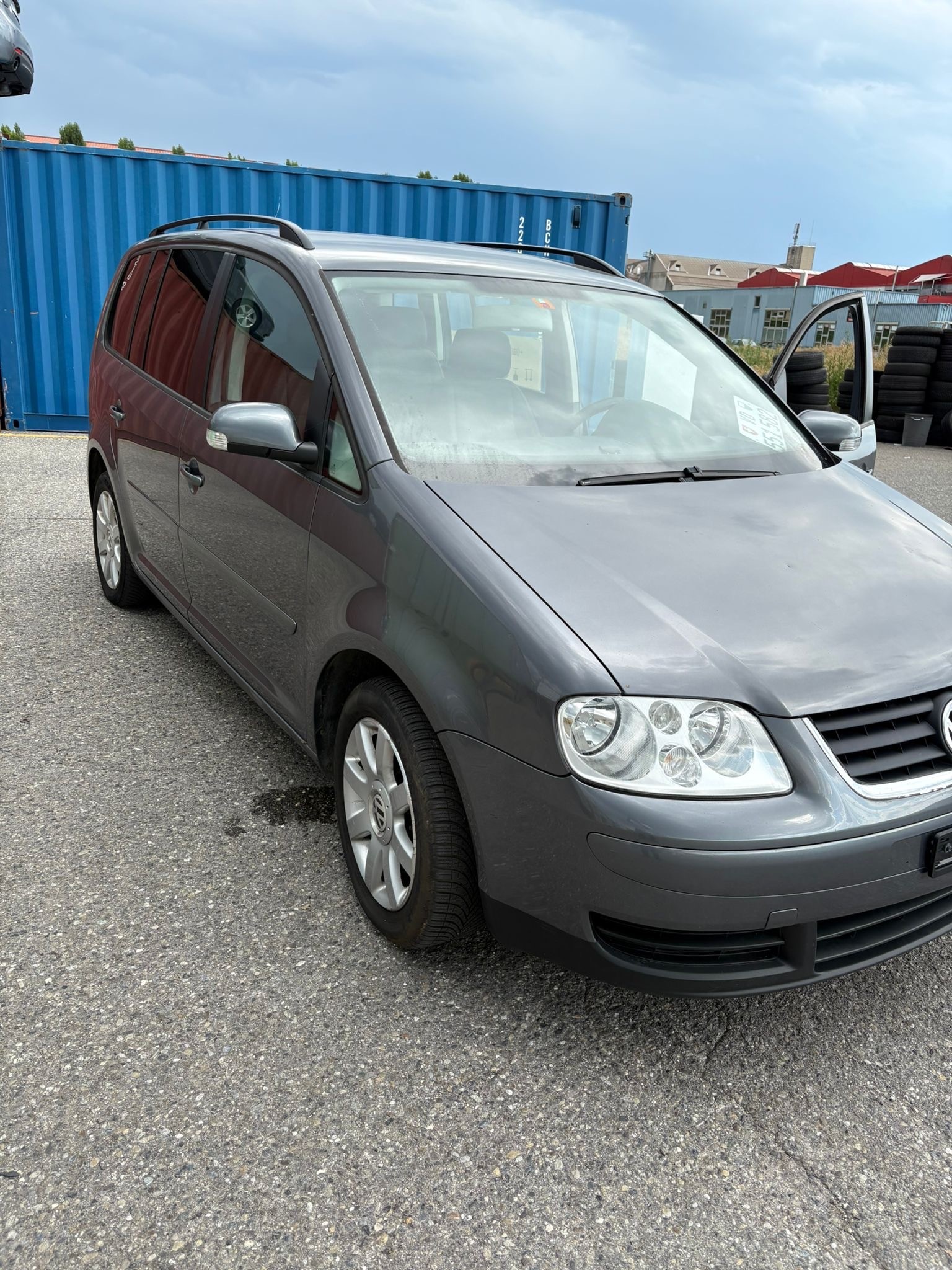VW Touran 1.9 TDI Trendline-image-1