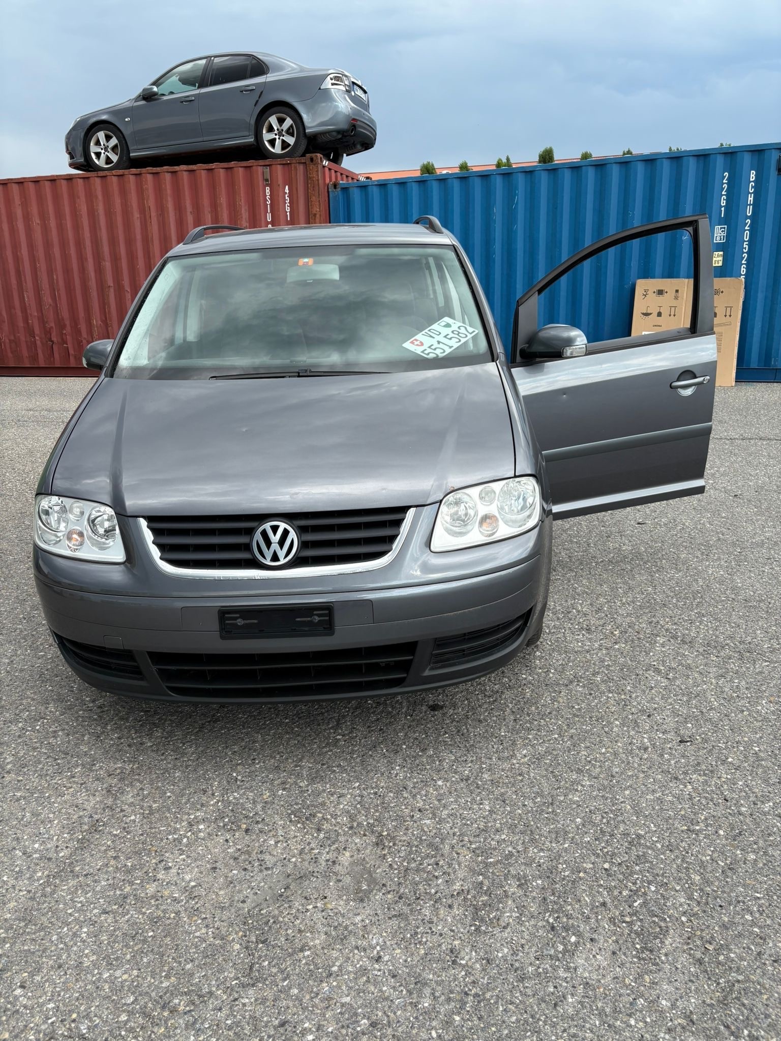 VW Touran 1.9 TDI Trendline-image-2