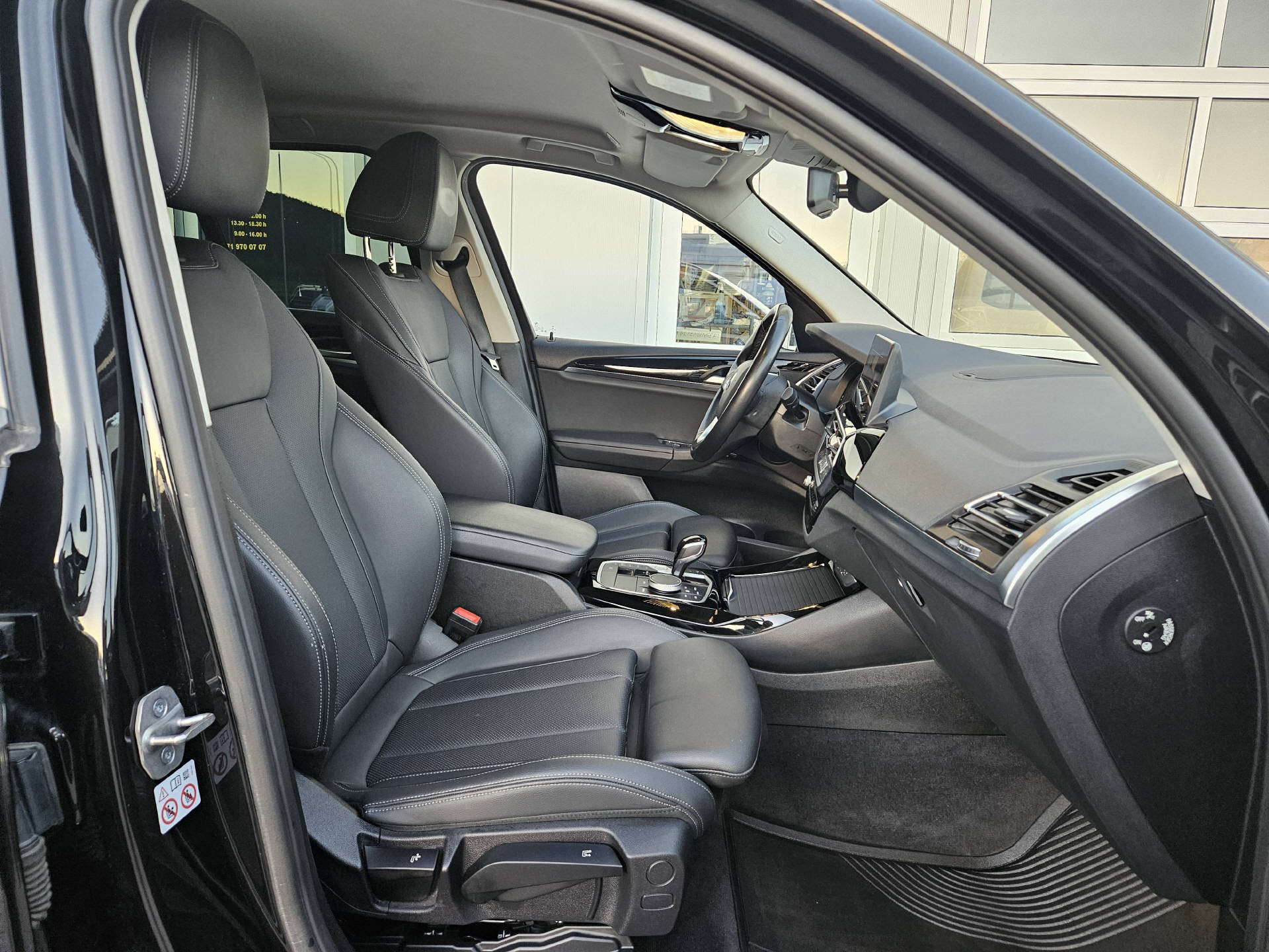 BMW X3 20d xDrive-image-15