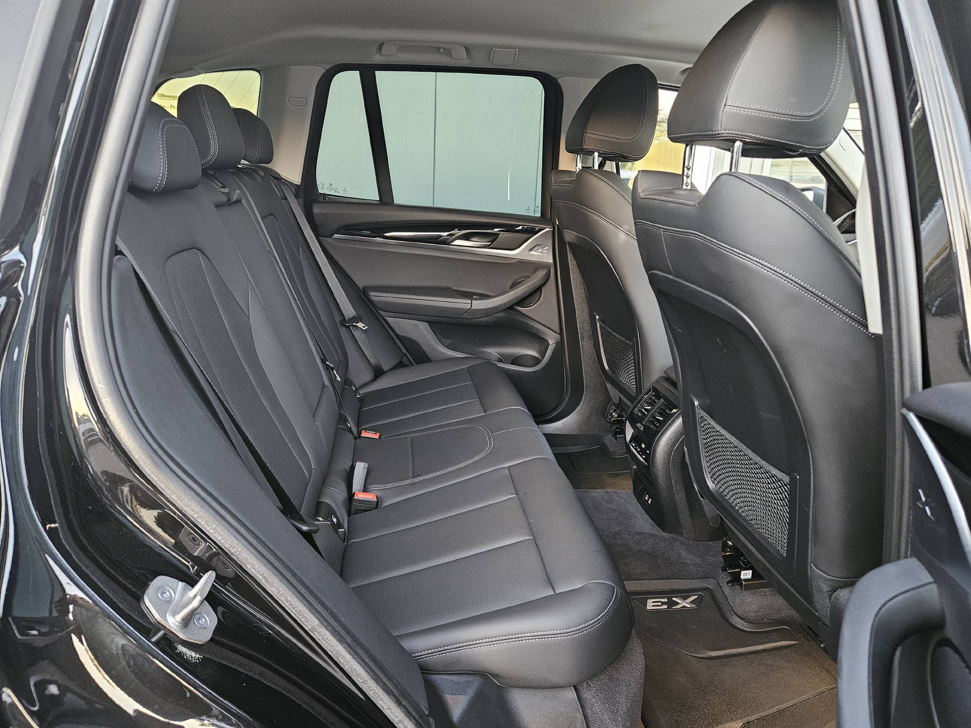 BMW X3 20d xDrive-image-16