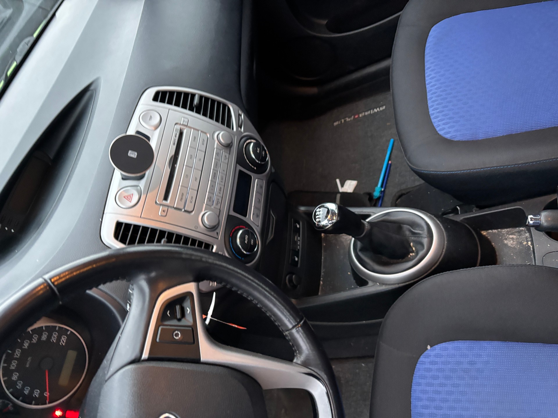 HYUNDAI i20 1.4 Style-image-9