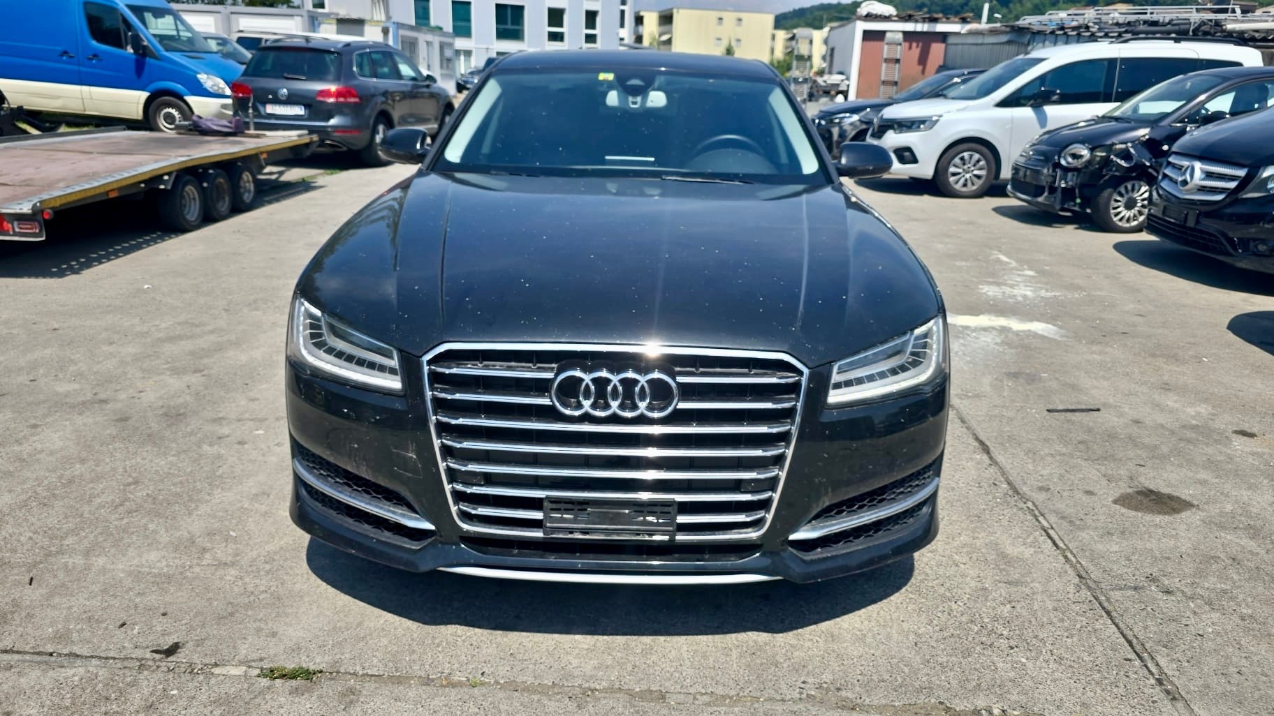 AUDI A8-image-6