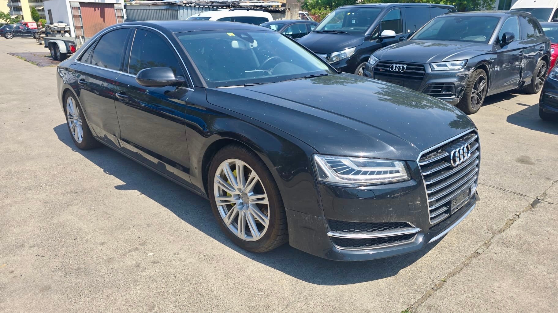 AUDI A8-image-1
