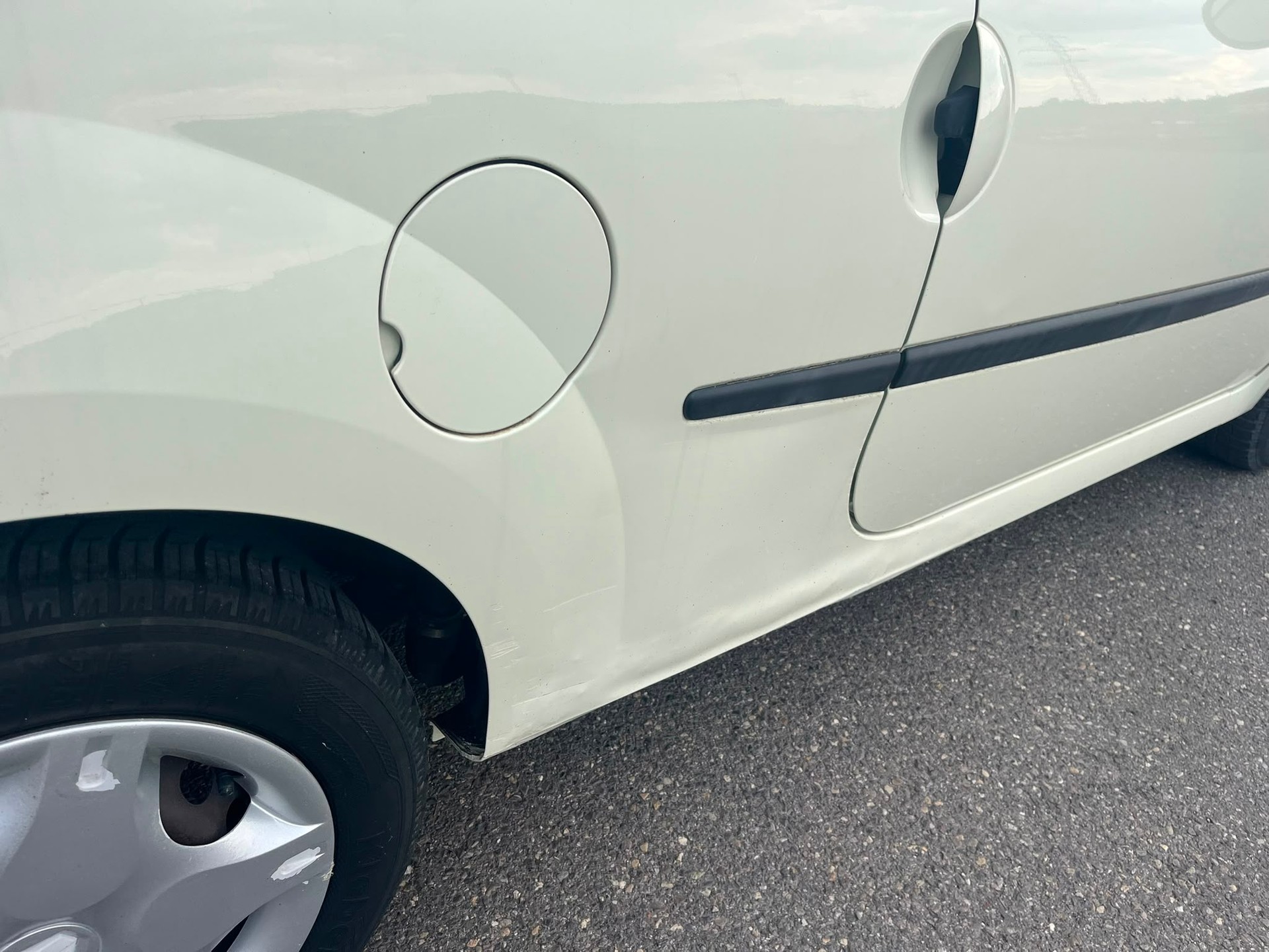 RENAULT Twingo 1.2 16V Initiale Quickshift-image-11