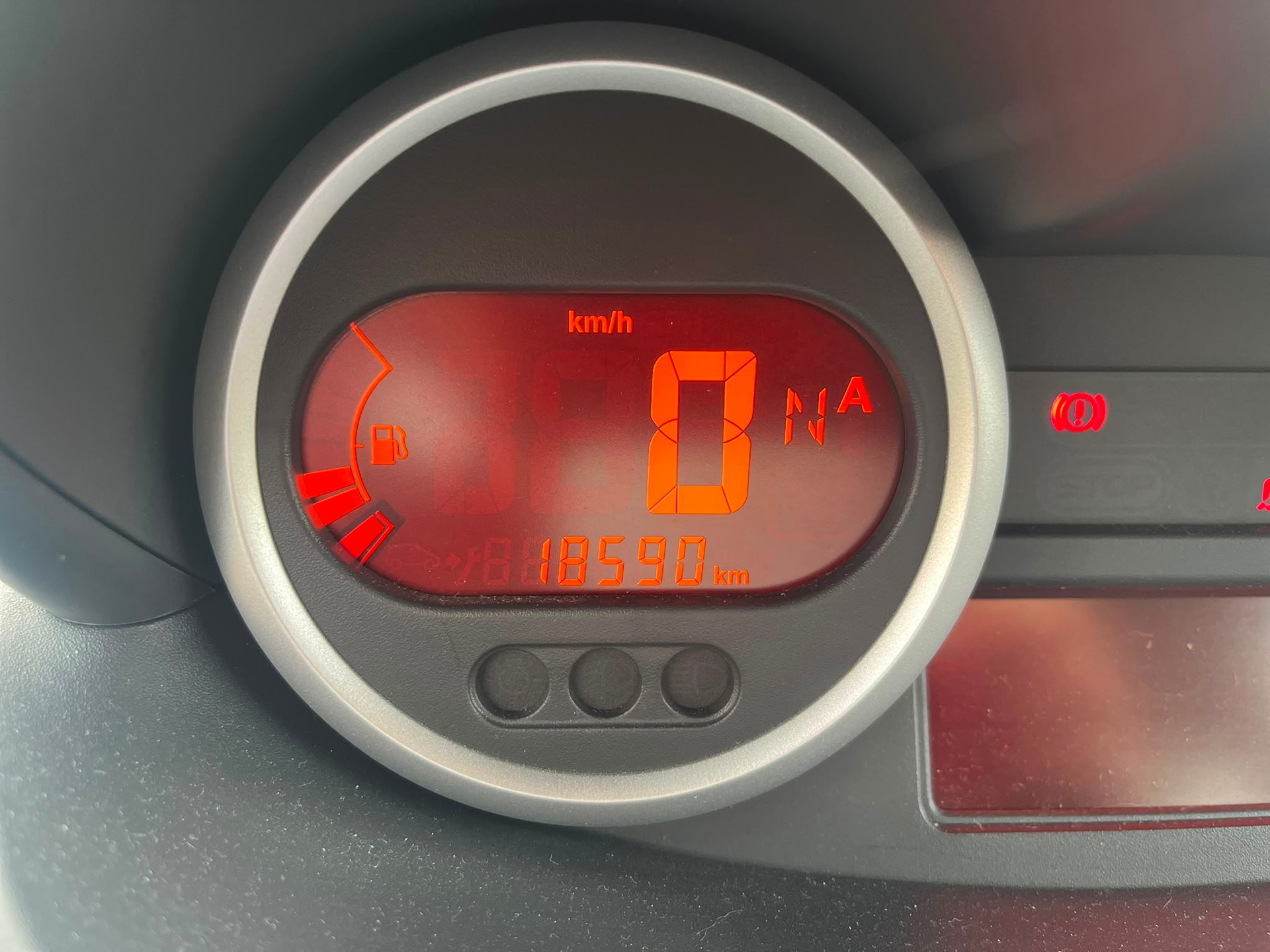 RENAULT Twingo 1.2 16V Initiale Quickshift-image-9