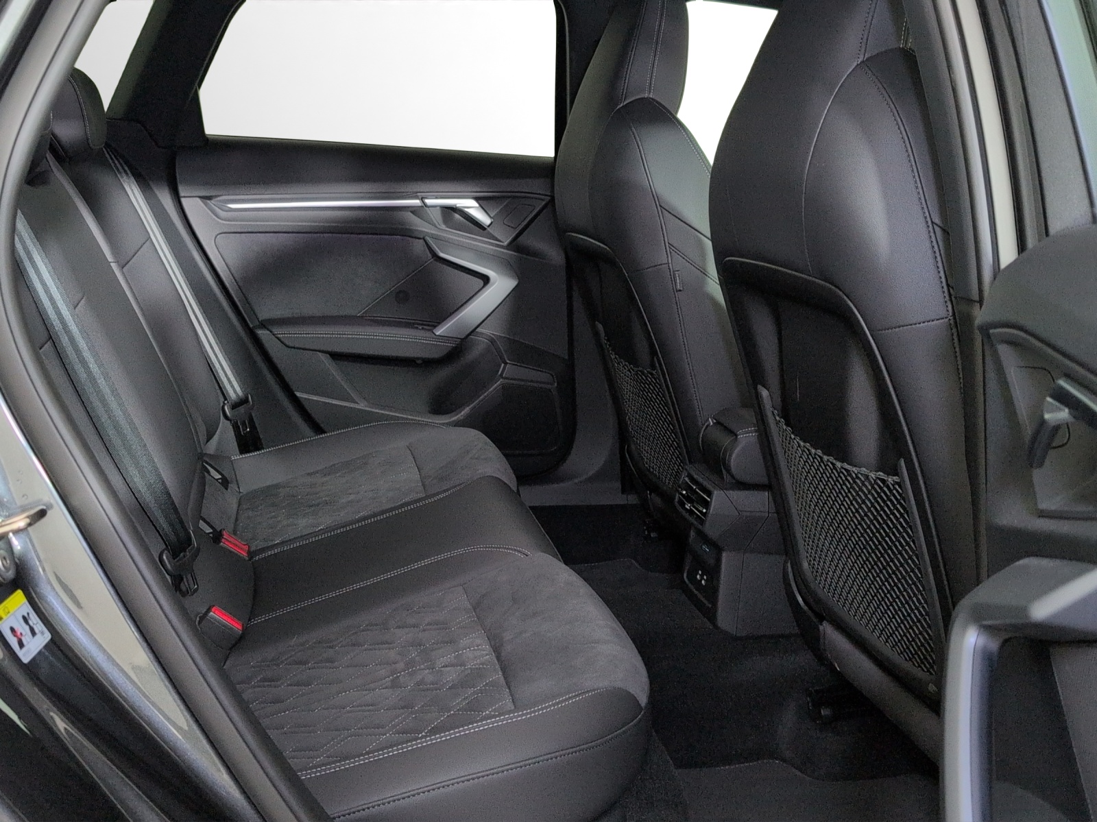 AUDI A3 Sportback 35 TFSI S line Attraction S-tronic-image-8