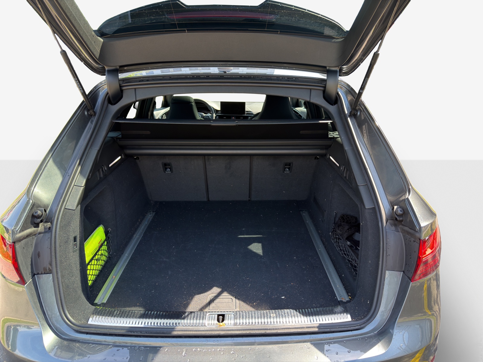 AUDI RS4 Avant quattro tiptronic-image-12