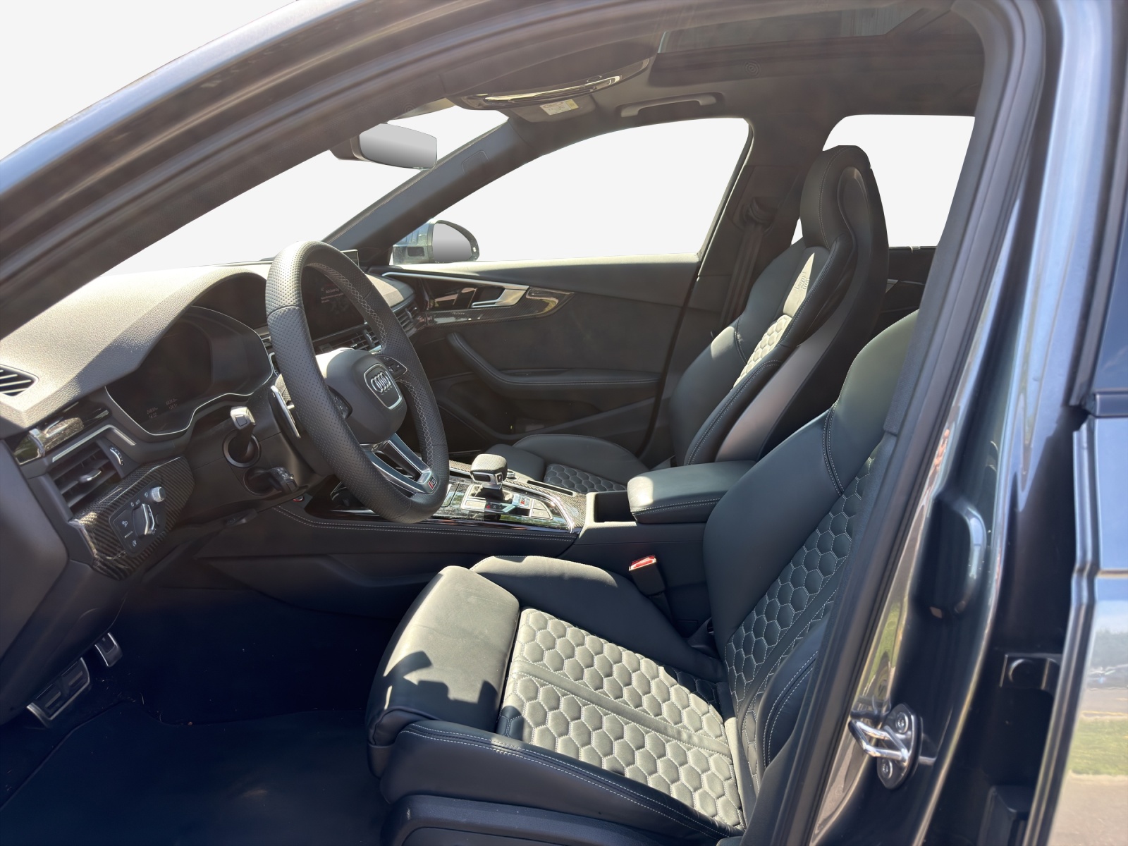 AUDI RS4 Avant quattro tiptronic-image-7