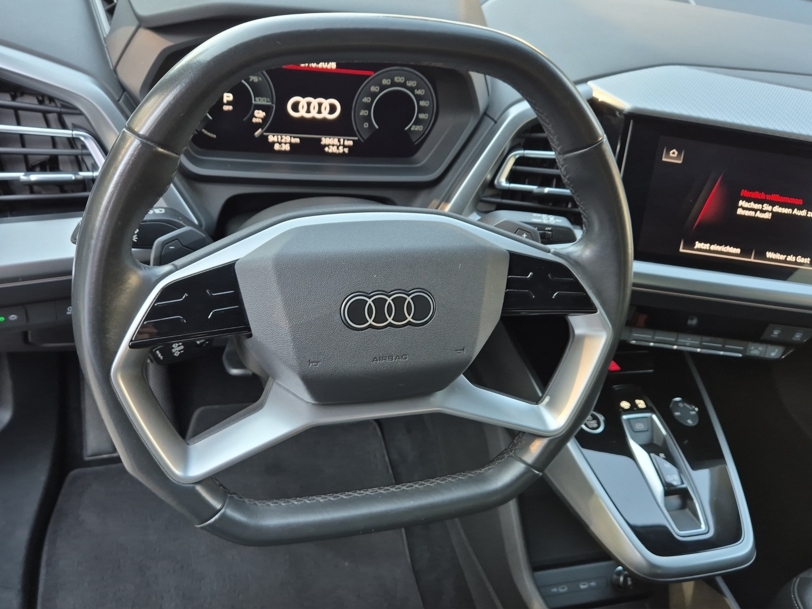 AUDI Q4 e-tron 40-image-9