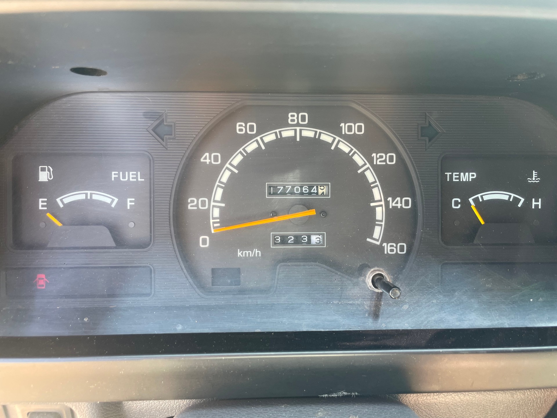 MITSUBISHI 4*4 L TD-image-4