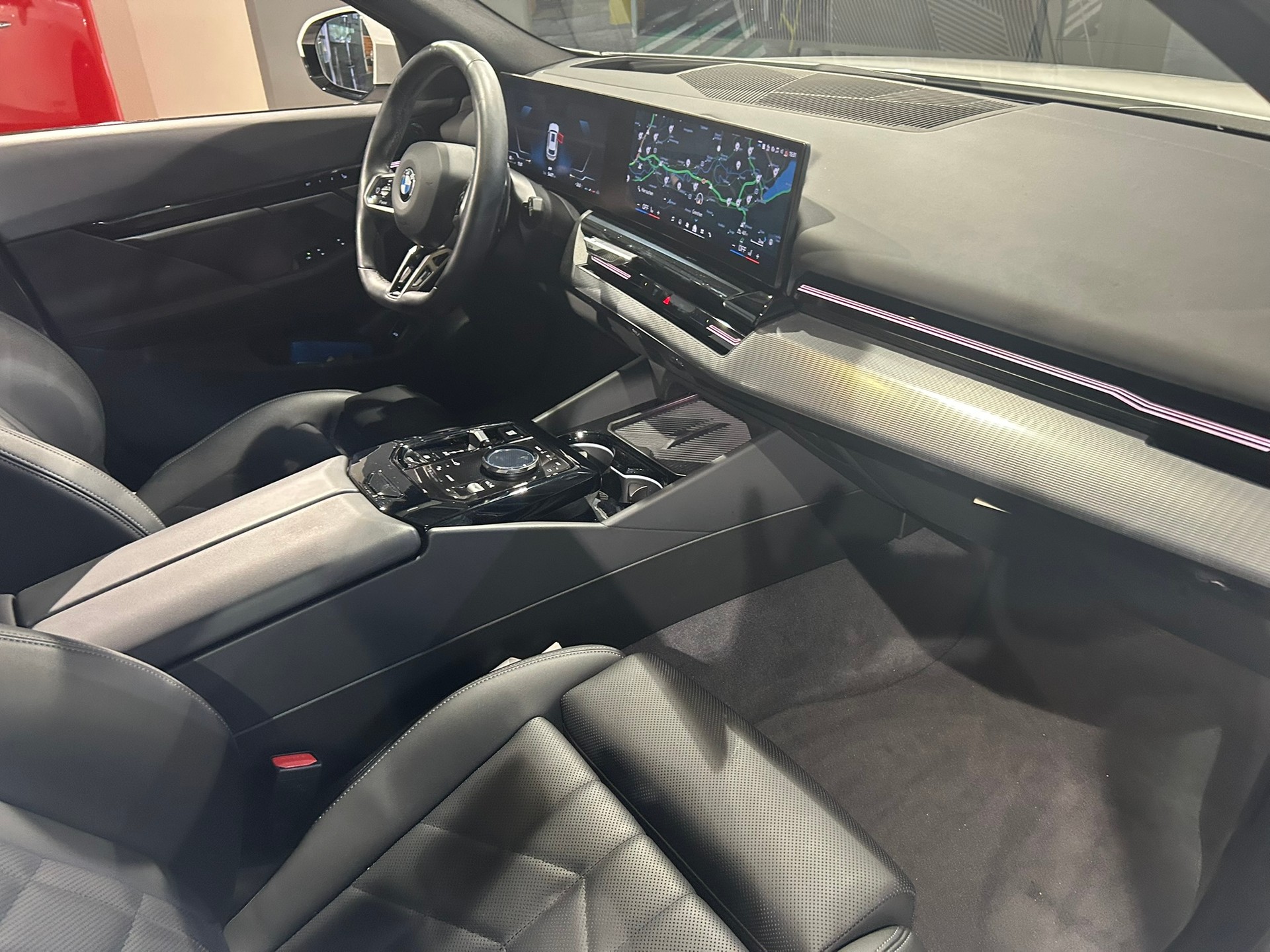 BMW 520d xDrive 48V Touring M Sport Steptronic-image-26