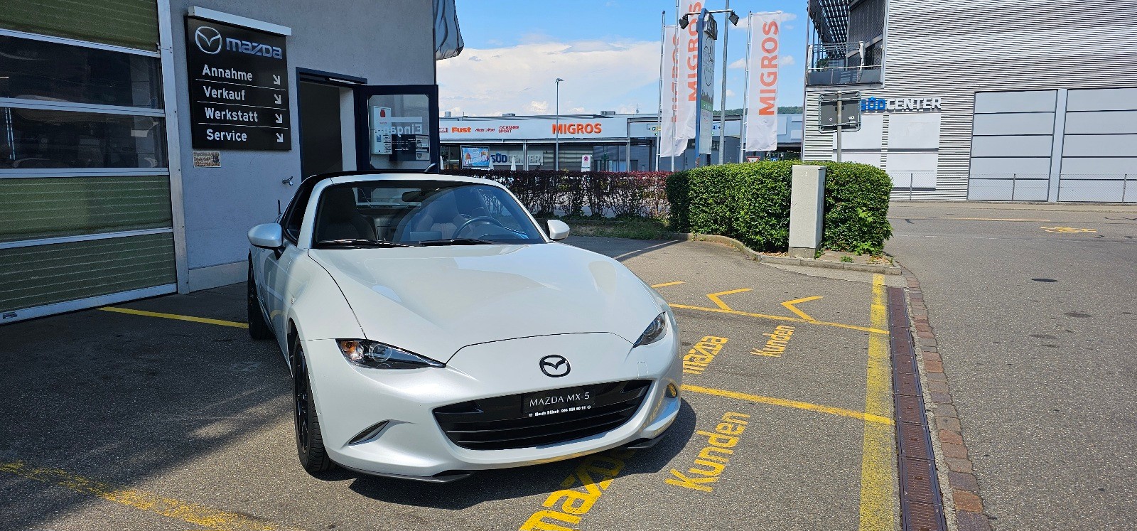 MAZDA MX-5 RF 1.5 Ambition-image-0