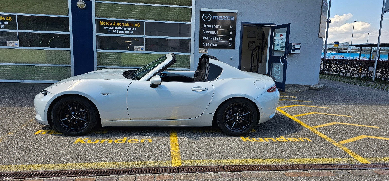 MAZDA MX-5 RF 1.5 Ambition-image-3