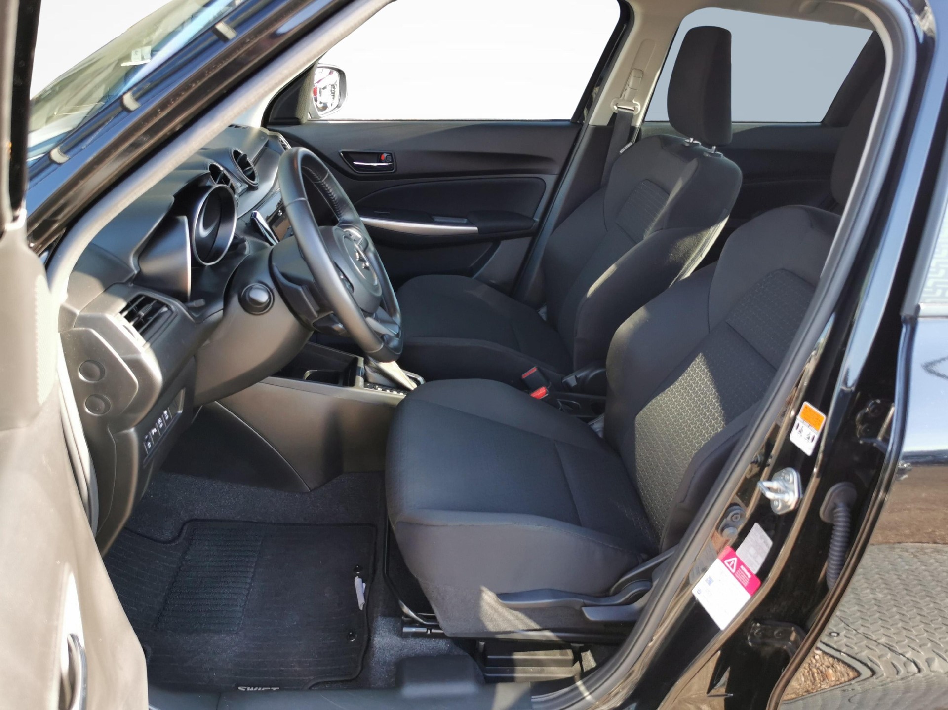 SUZUKI Swift 1.2 Generation Top Hybrid-image-1