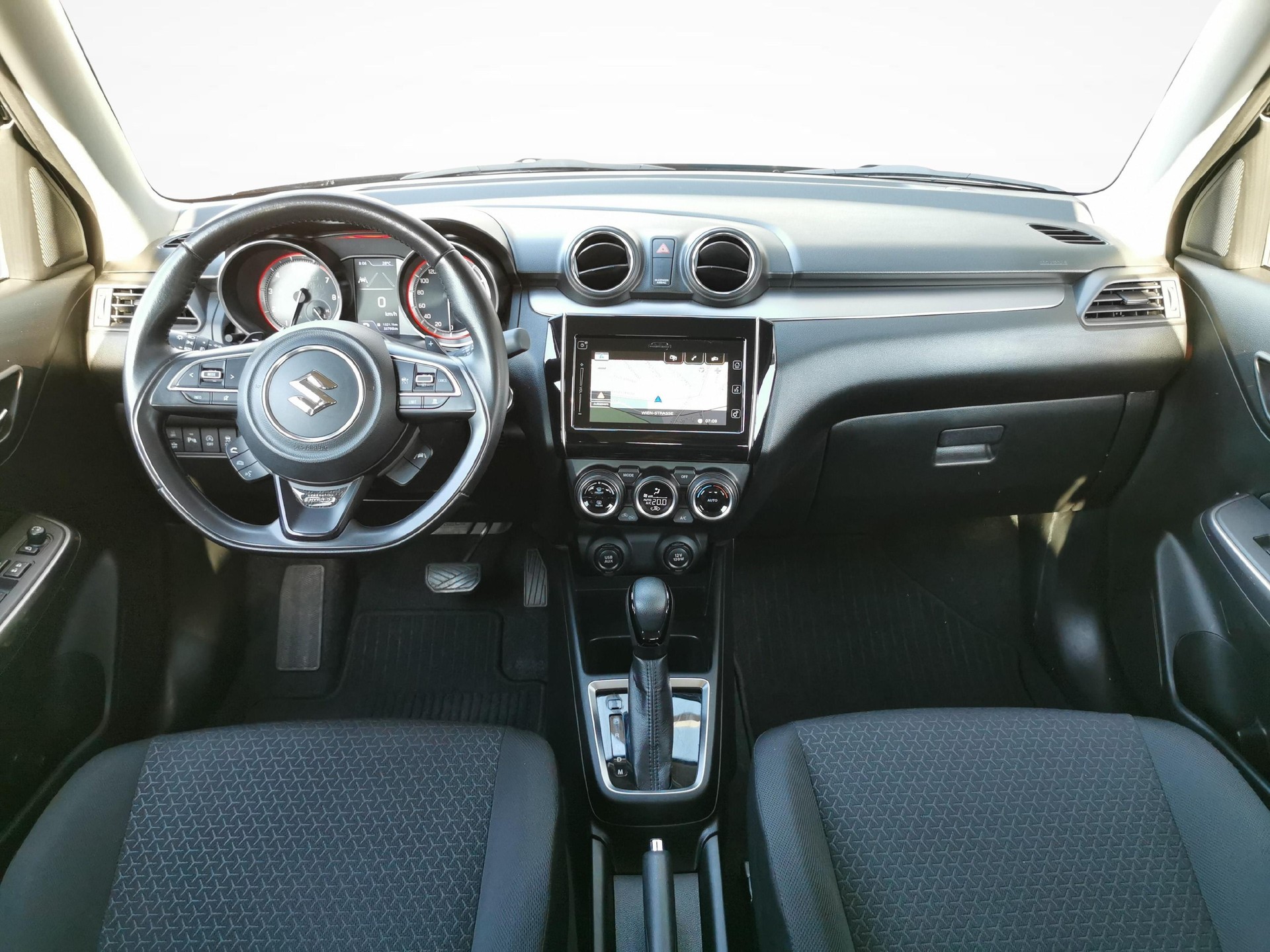 SUZUKI Swift 1.2 Generation Top Hybrid-image-3