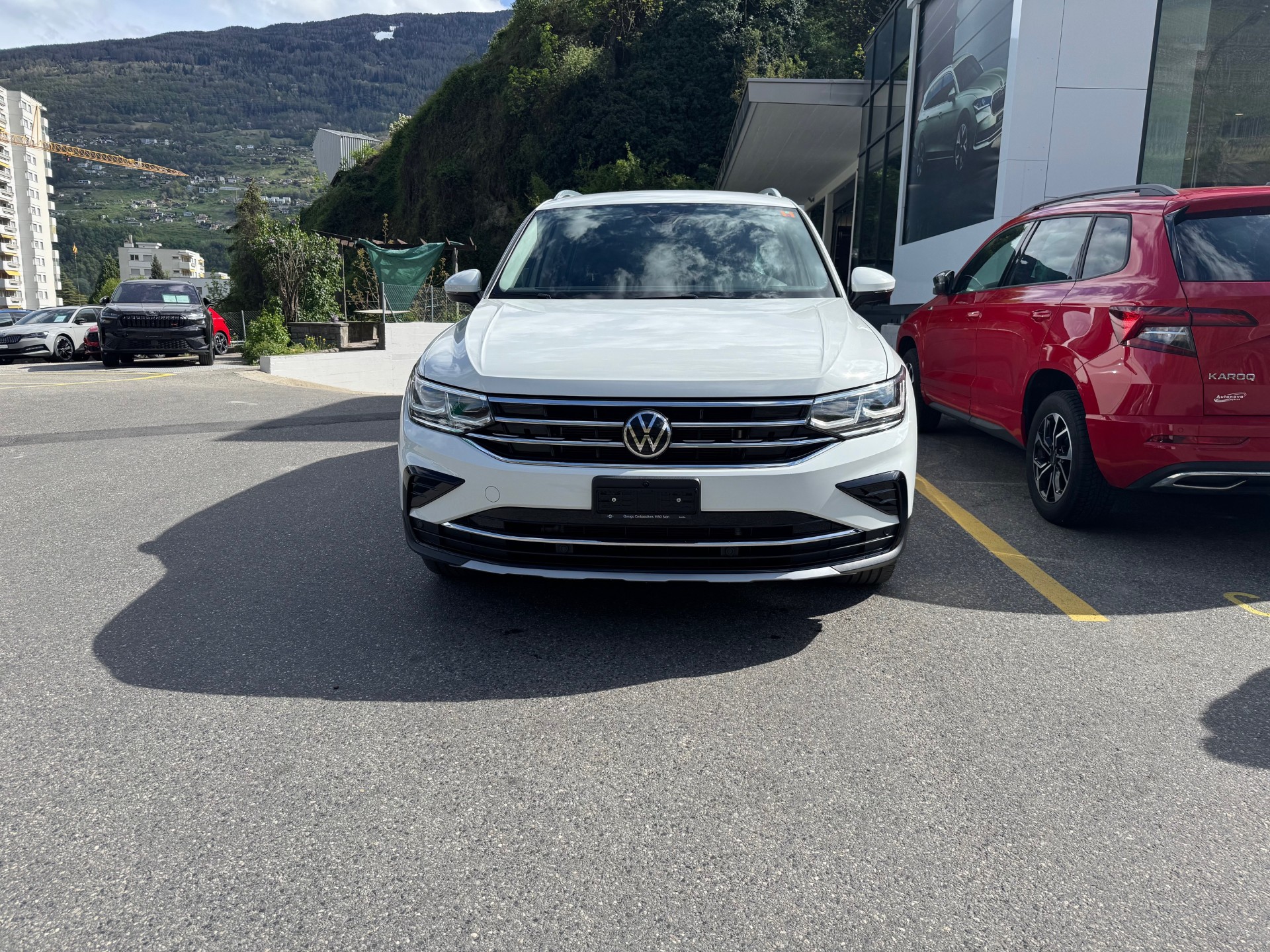 VW Tiguan 2.0TSI Elegance 4Motion DSG-showroom-element-1