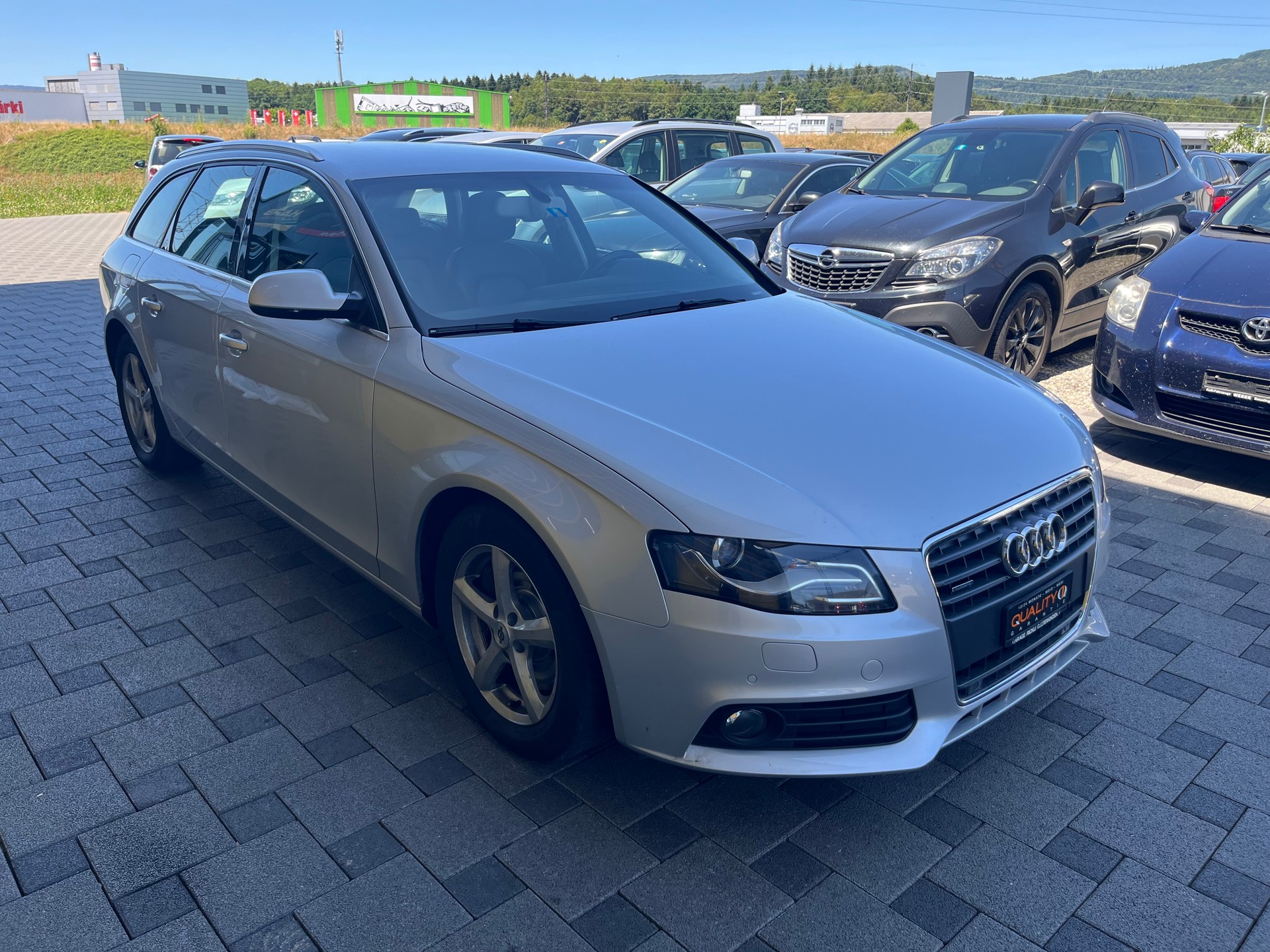 AUDI A4 Avant 2.0 TFSI quattro-image-0