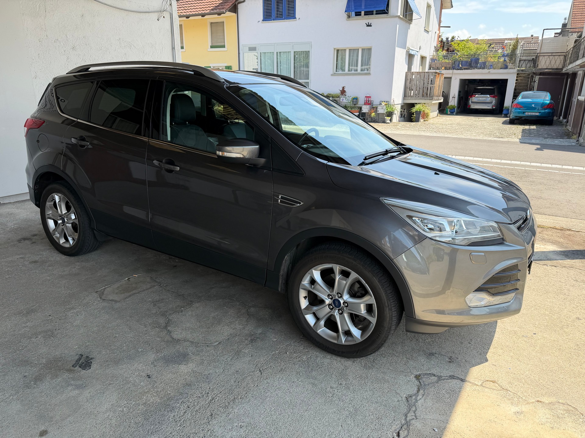 FORD Kuga 2.0 TDCi Titanium 4WD PowerShift-image-2