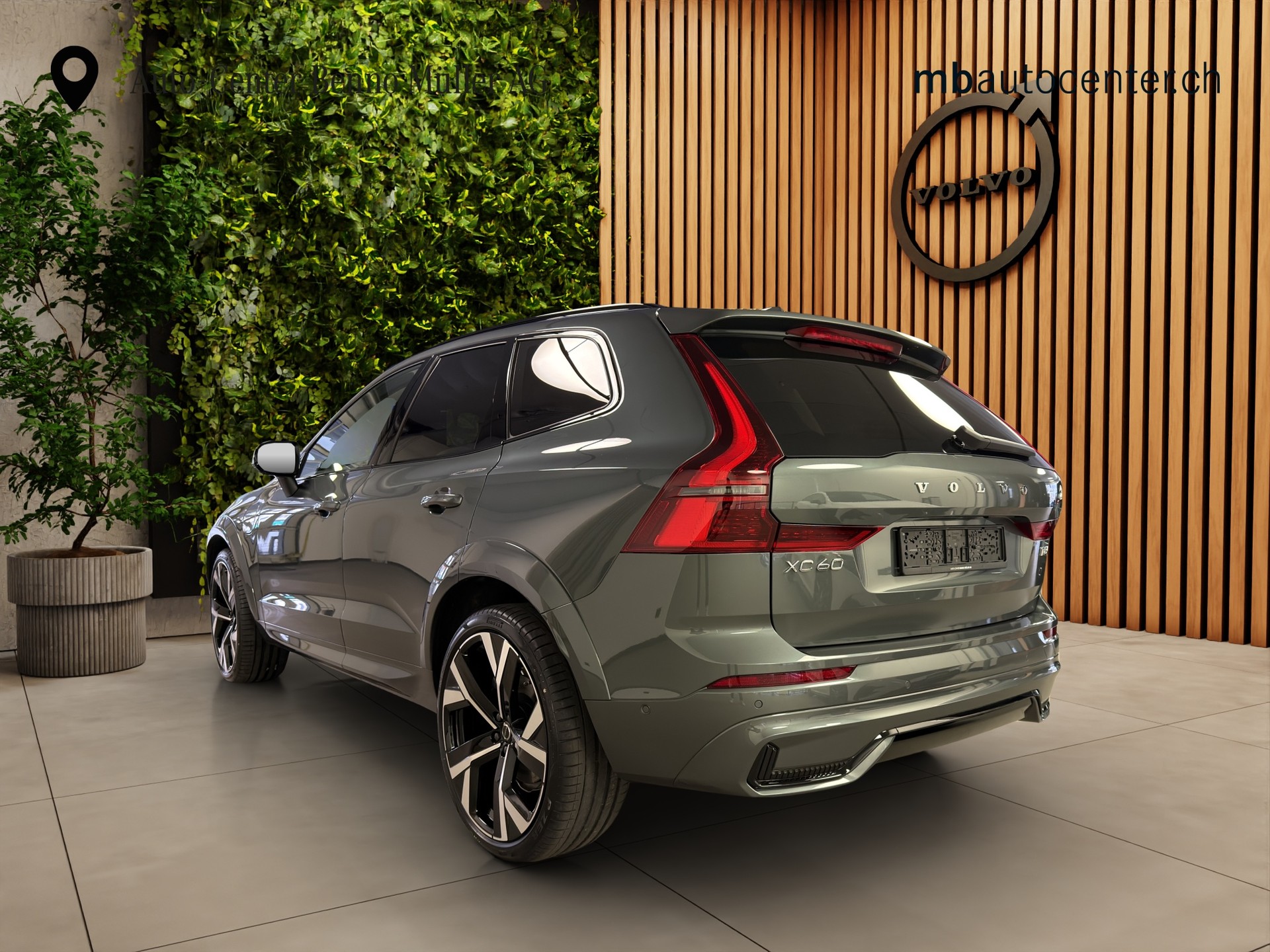 VOLVO XC60 2.0 T8 TE Ultra Dark eAWD-image-2