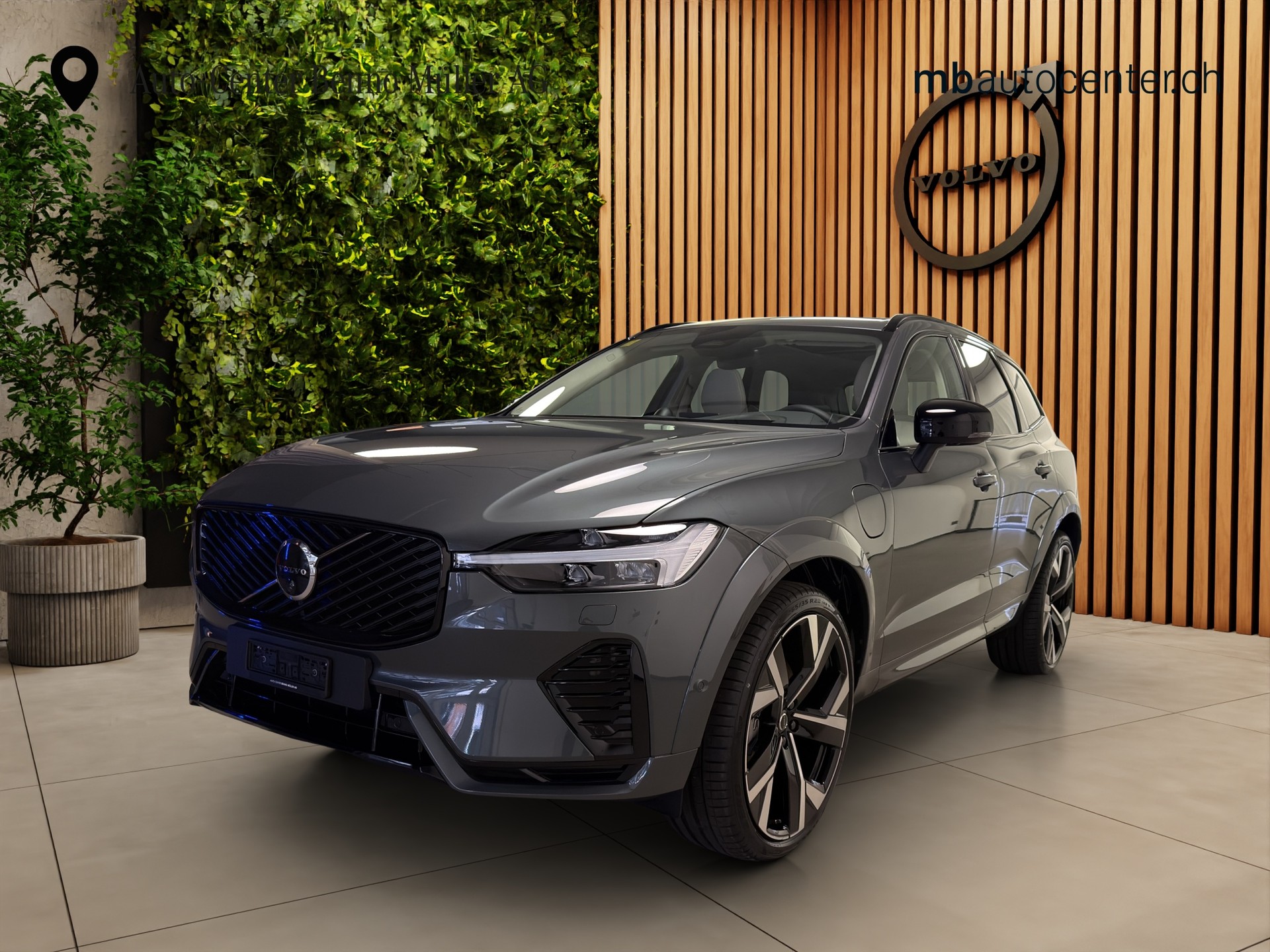 VOLVO XC60 2.0 T8 TE Ultra Dark eAWD-image-0
