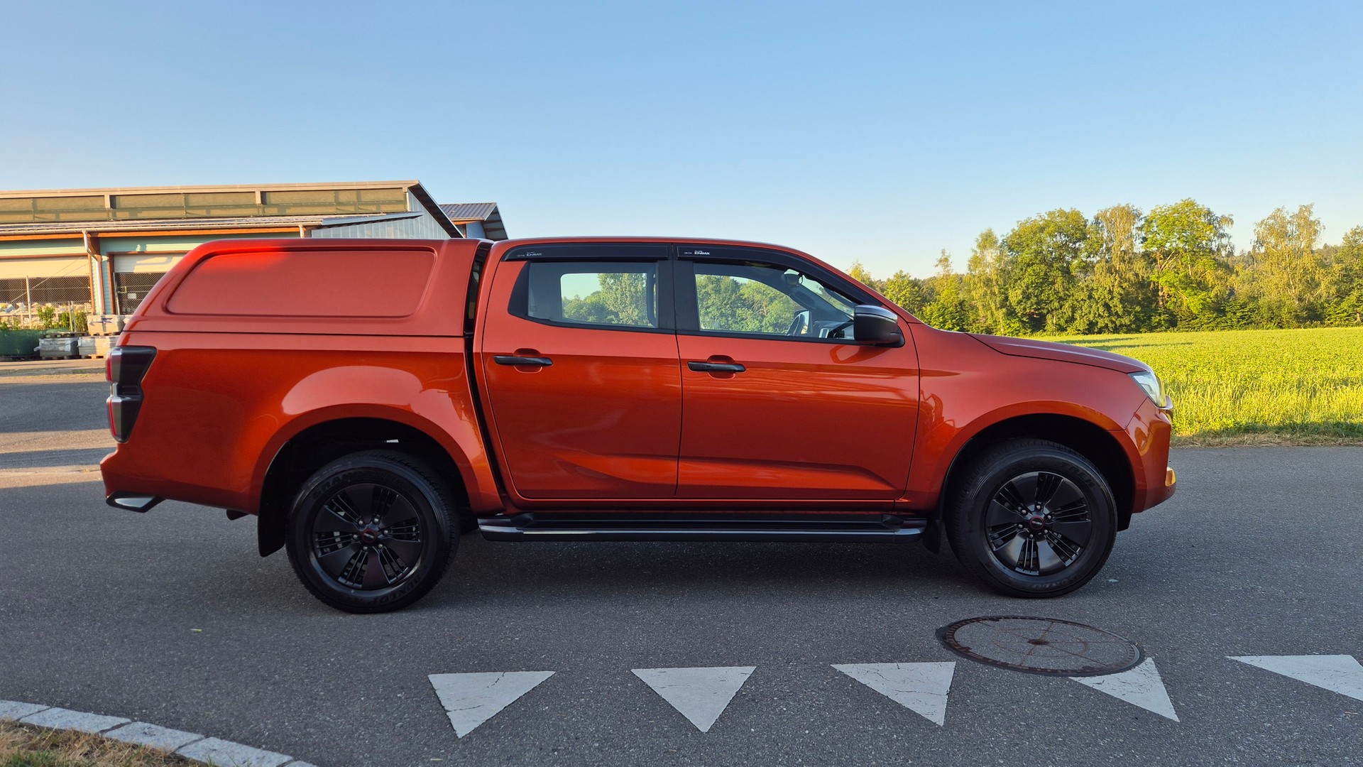 ISUZU D-MAX 1.9 SpaceCab N60FF 4x4 AT-image-4