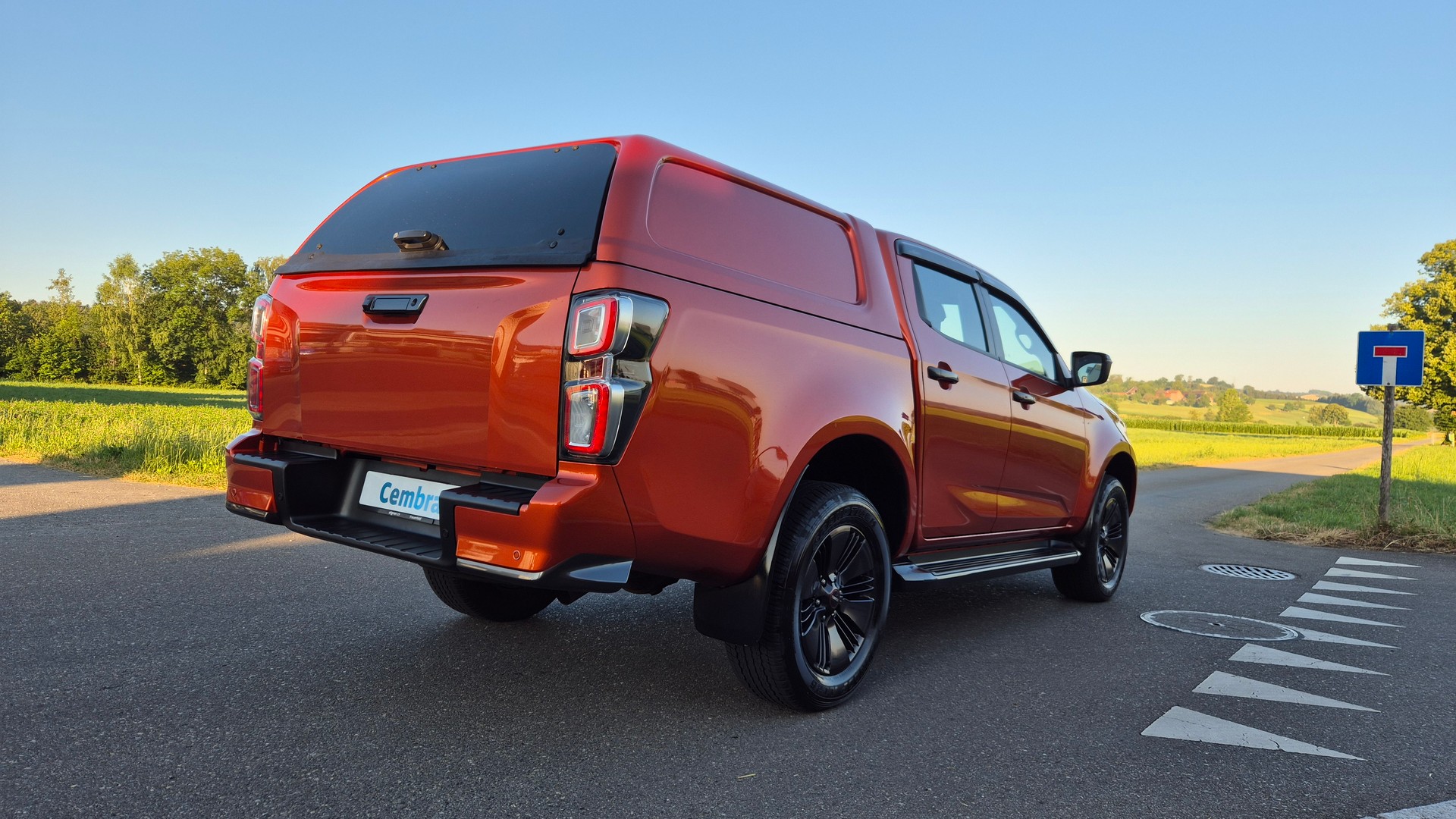 ISUZU D-MAX 1.9 SpaceCab N60FF 4x4 AT-image-3