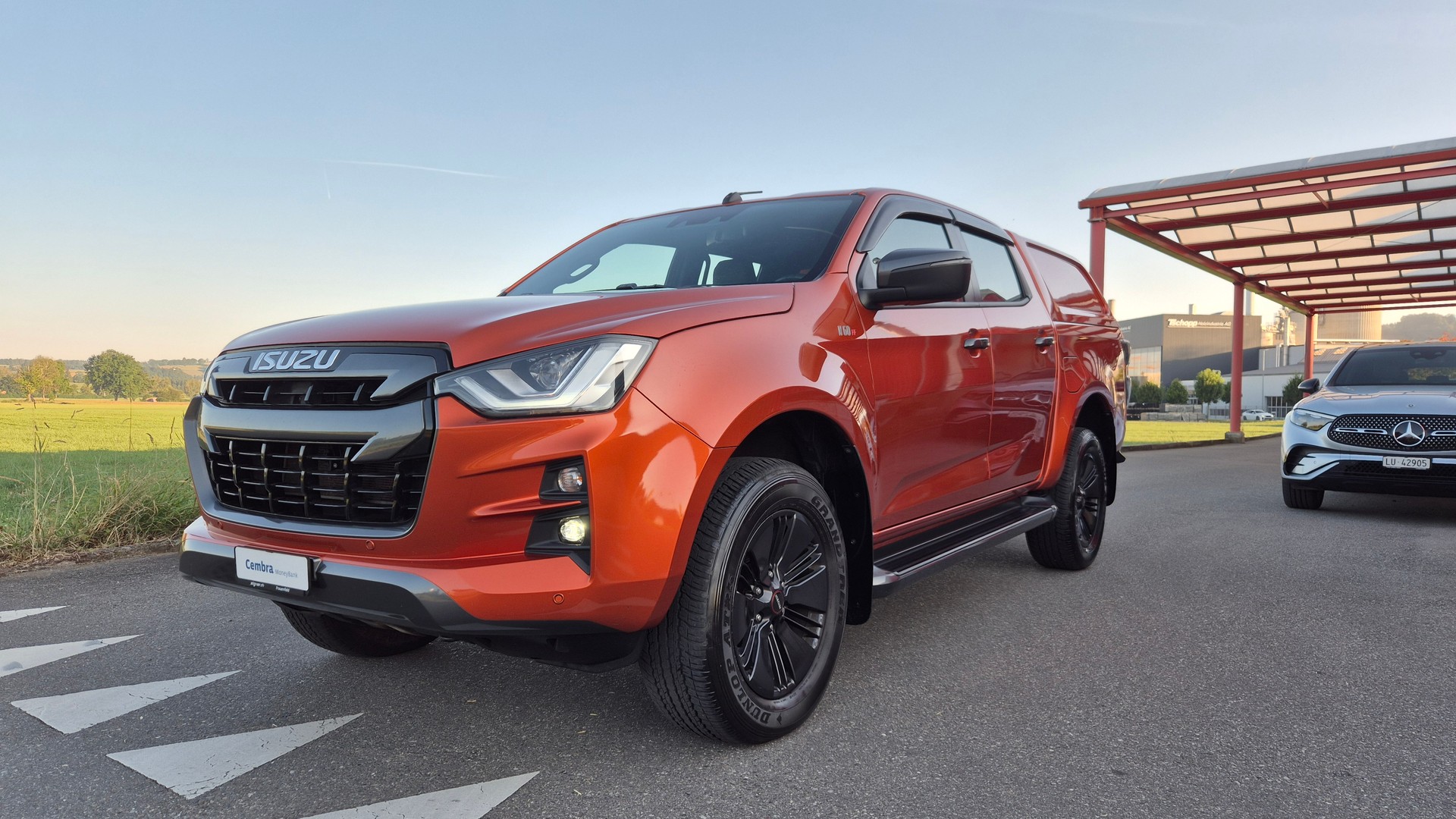 ISUZU D-MAX 1.9 SpaceCab N60FF 4x4 AT-image-0