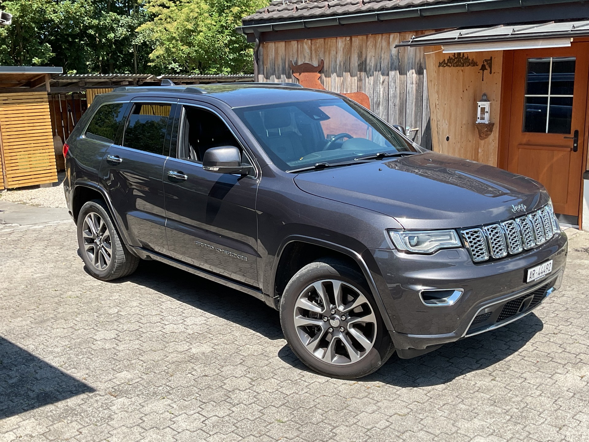 JEEP 3.0 CRD 250 Overland-image-1