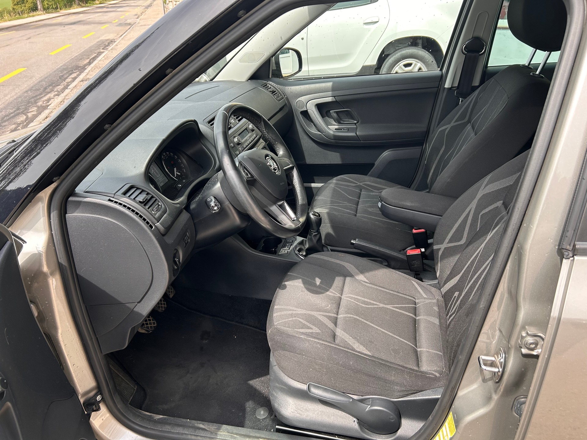 SKODA Fabia 1.2 TSI Ambition Plus-image-11