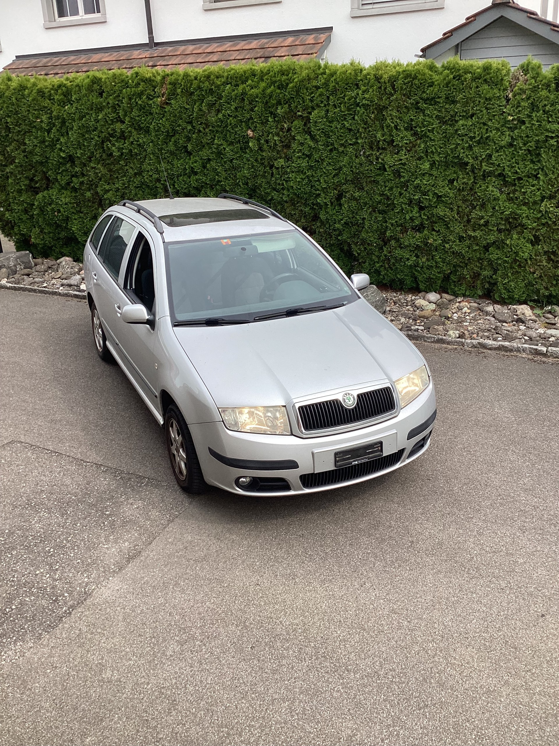 SKODA 1.4 16V 101 Elegance-image-0