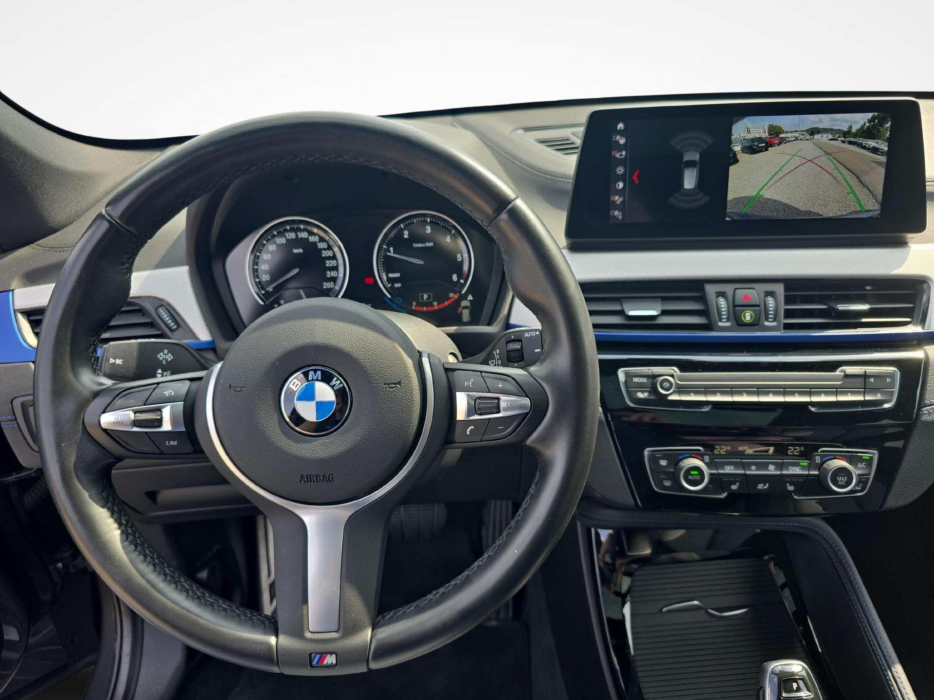 BMW X1 18d xDrive-image-15
