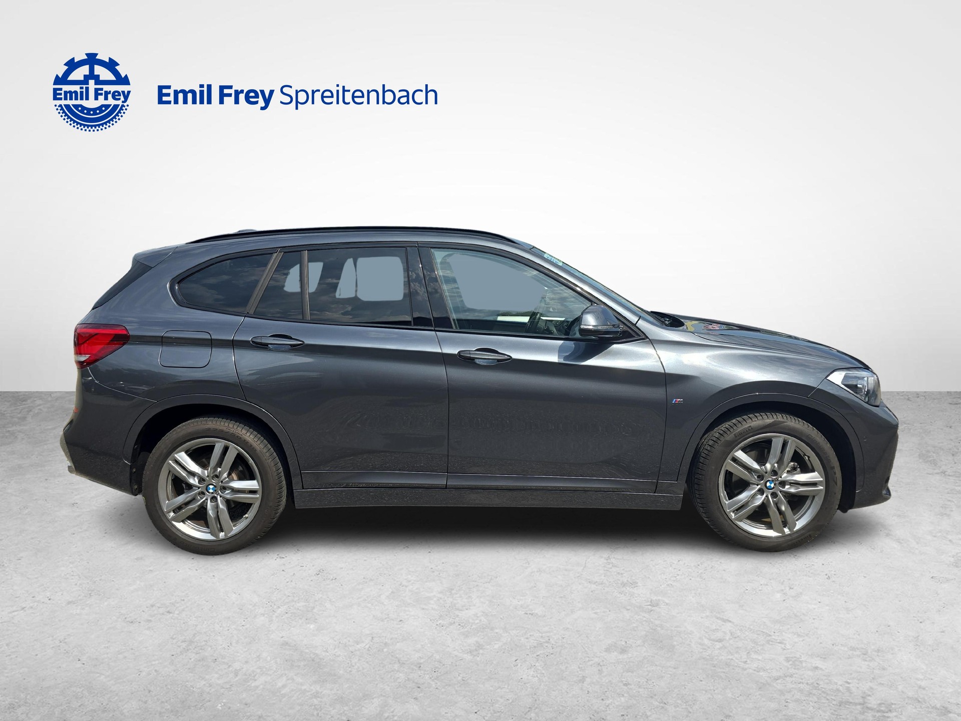 BMW X1 18d xDrive-image-5