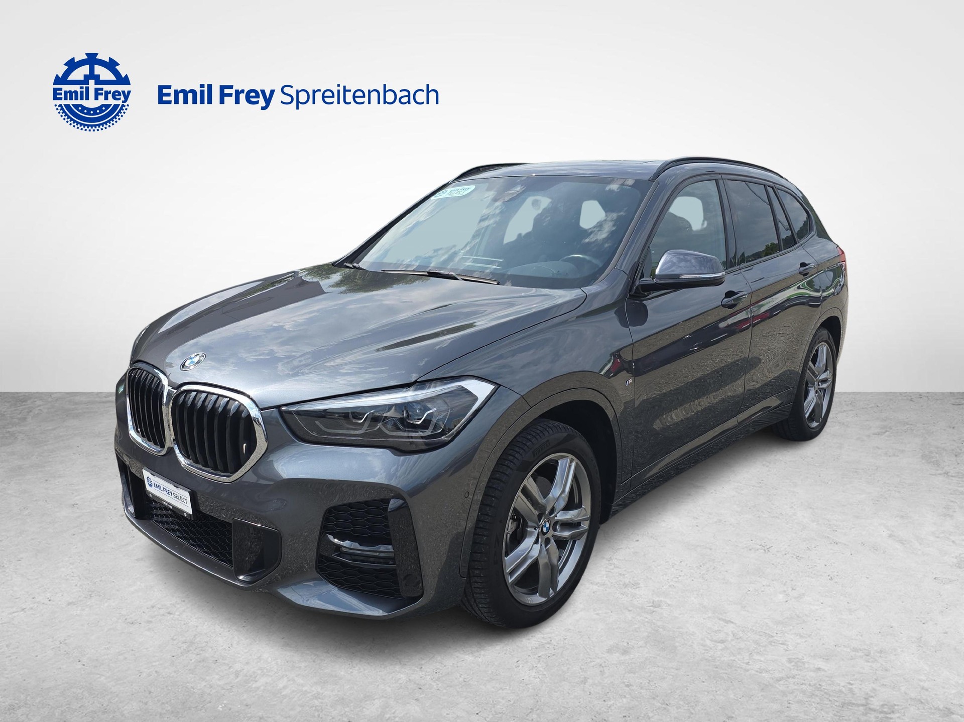 BMW X1 18d xDrive-image-0