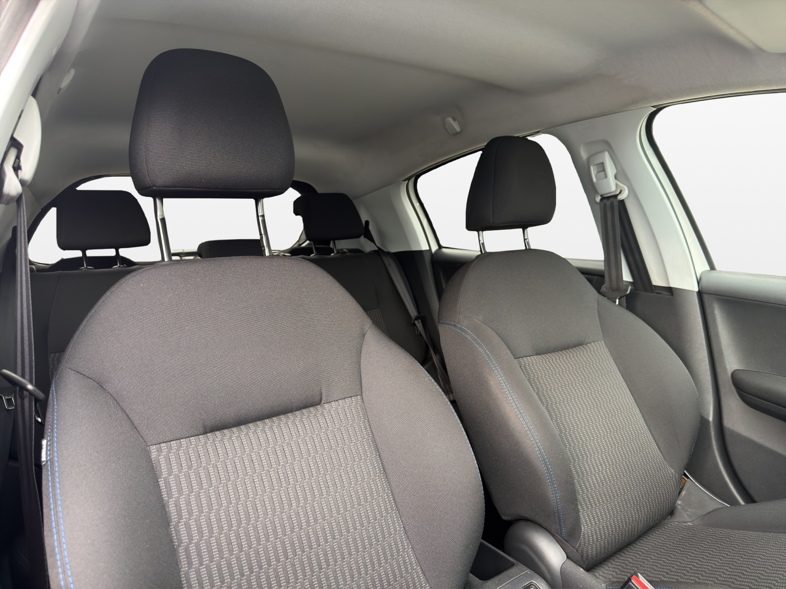 PEUGEOT 208 1.2 PureTech Signature-image-15