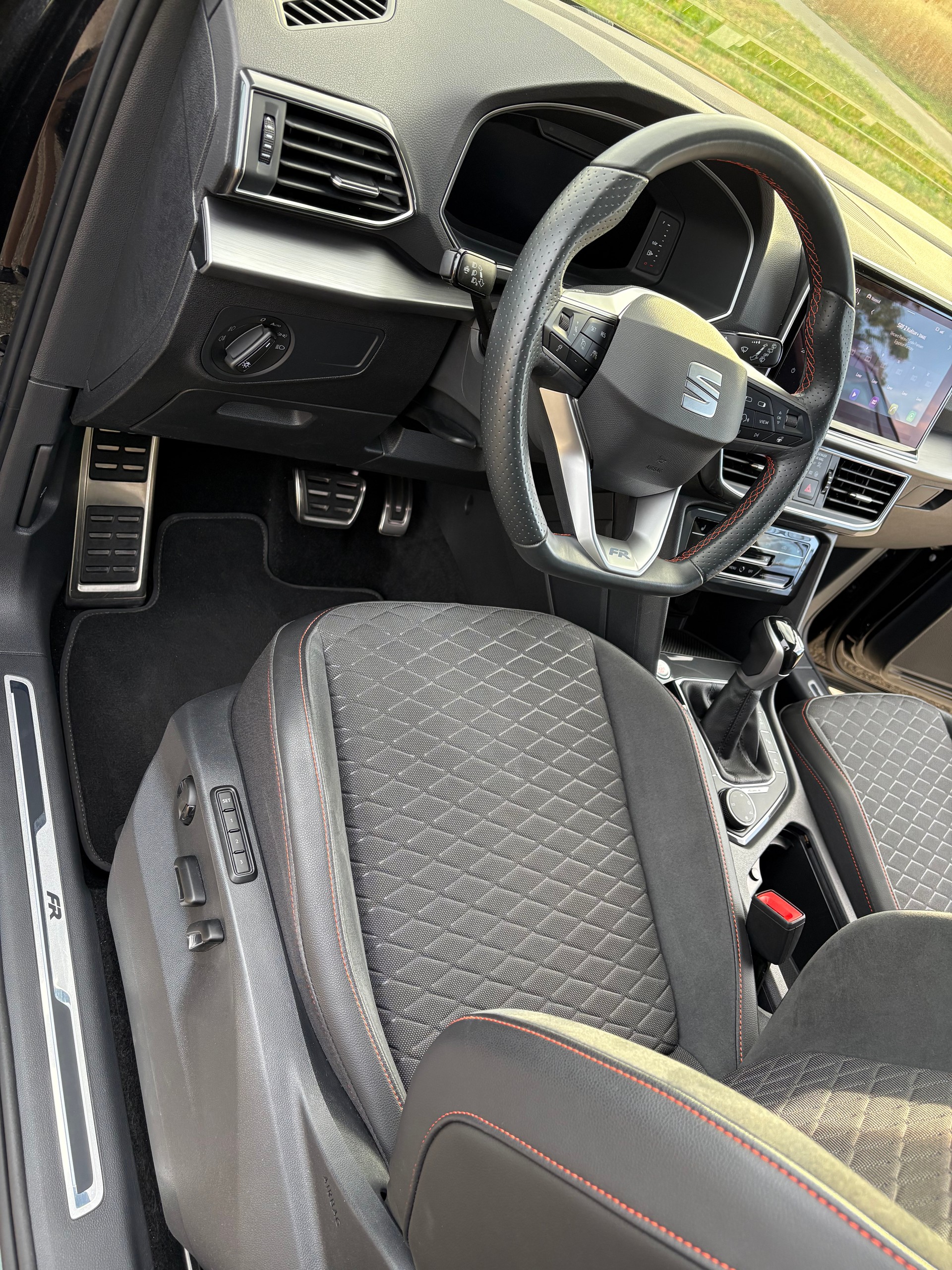 SEAT 2.0 TSI Move FR 4Drive DSG-image-2