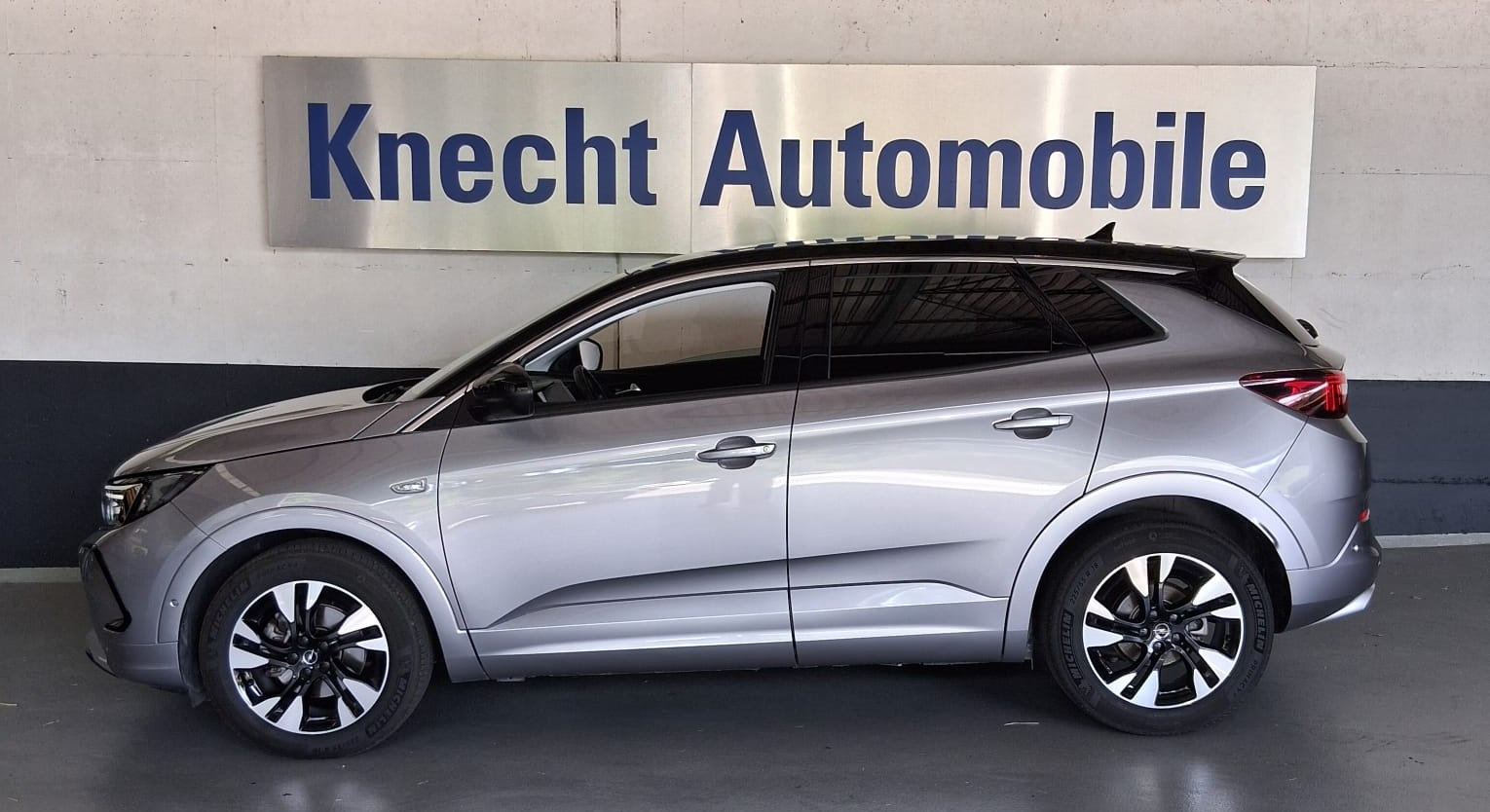 OPEL Grandland 1.2i TP Elegance Automatik-image-0