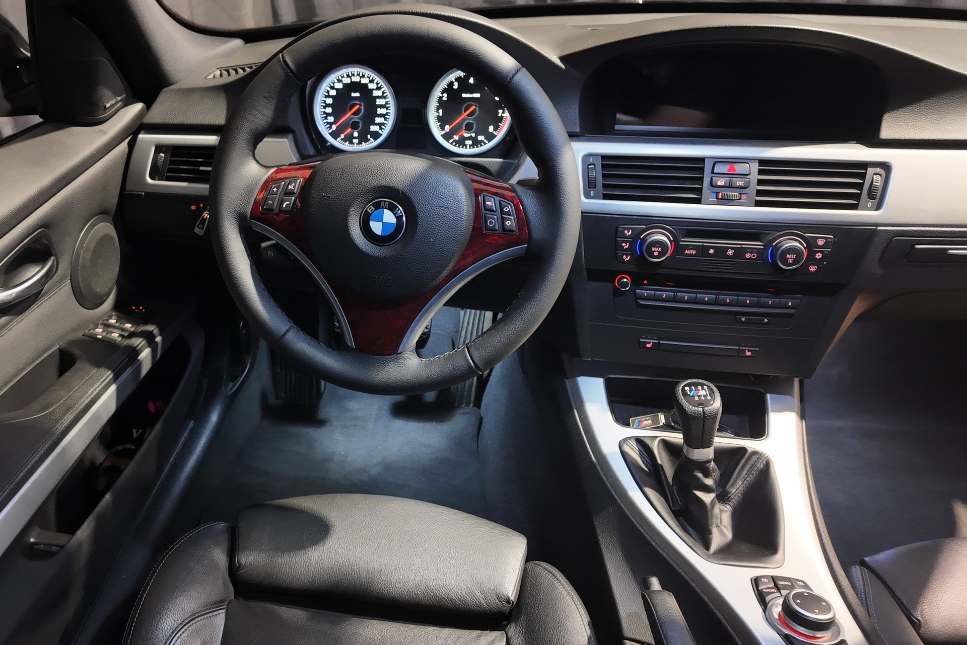 BMW 335i MANUAL N54-image-10